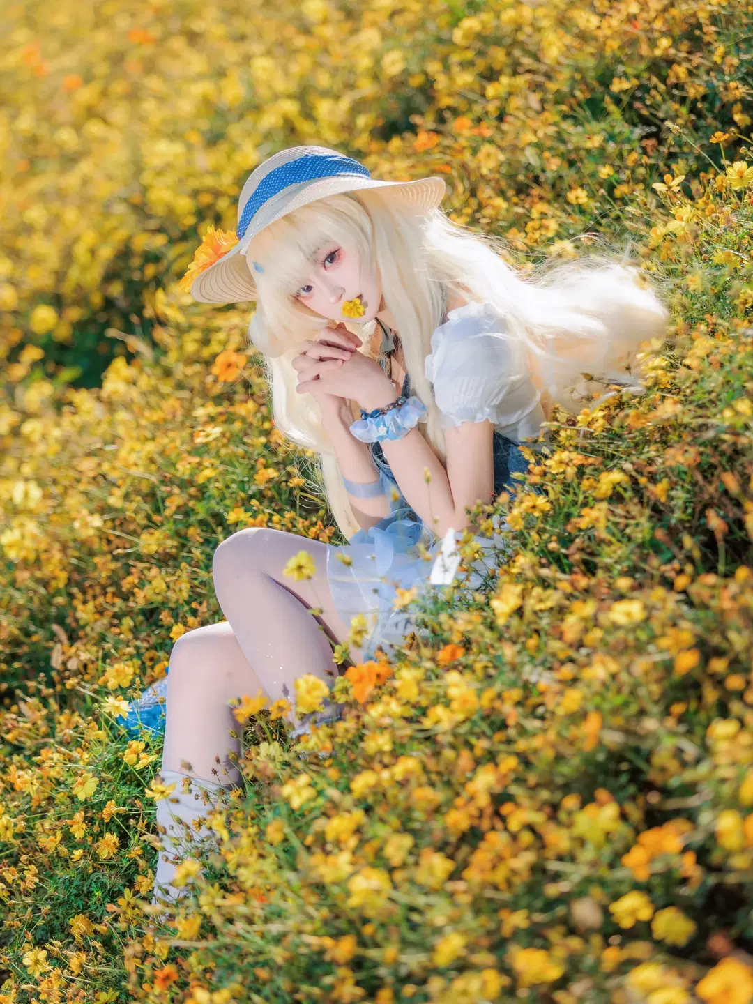 菲比cos, 鸣潮, cosplay, 白丝, 花海写真
