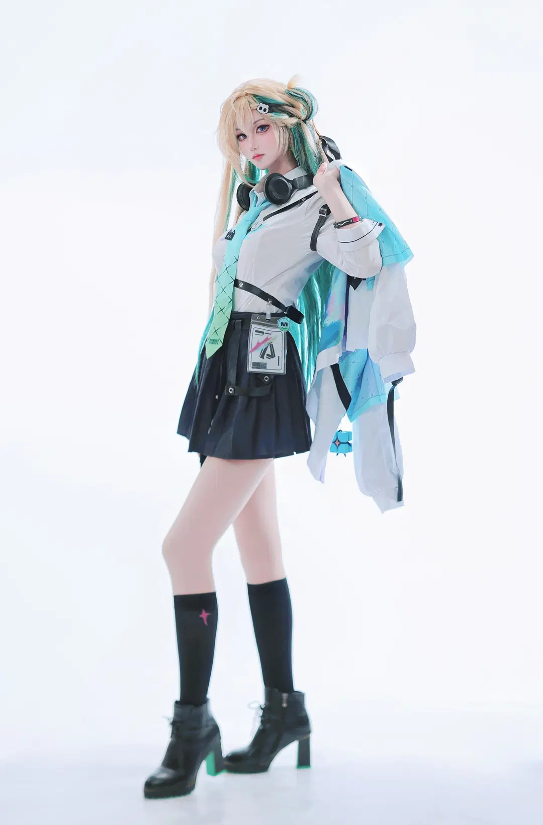 [Lynae cosplay] Wuthering Waves Lynae Finished Shoot: Can You Catch Me Today? by 在线只有5分钟 - Image 2