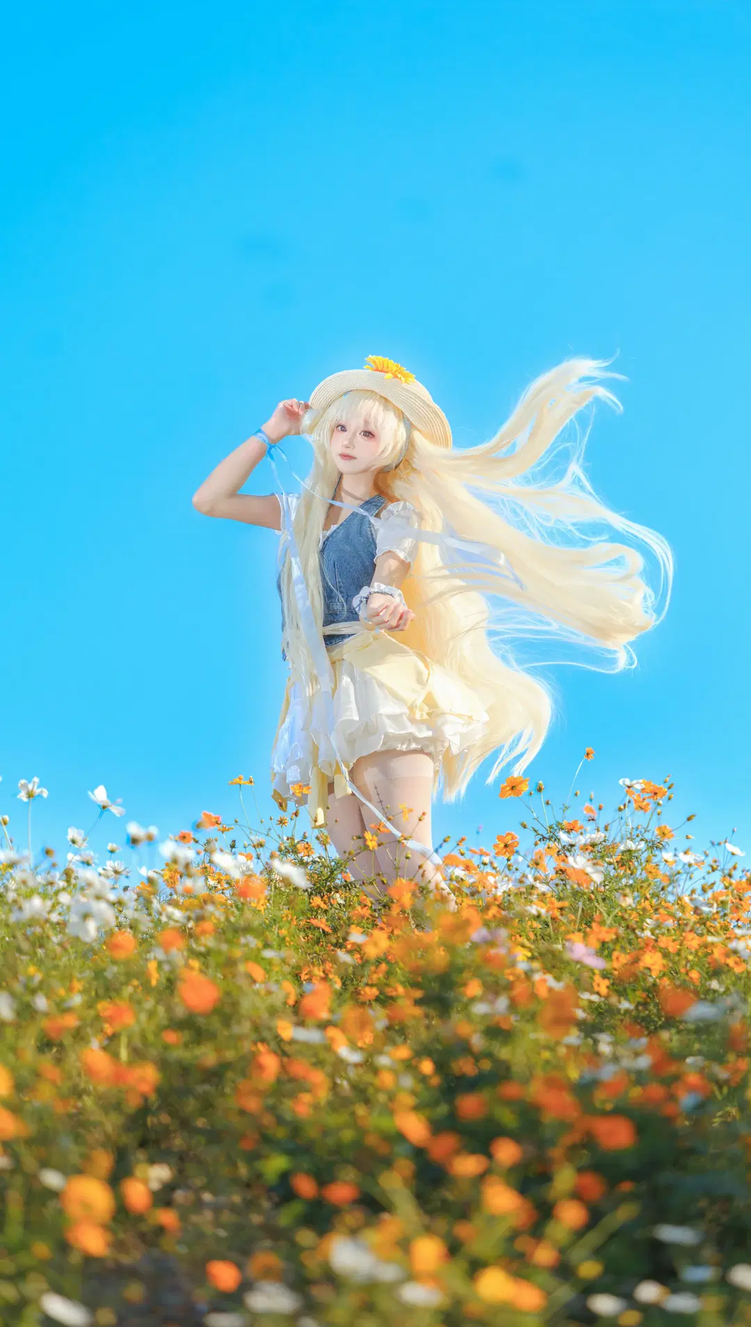 【菲比cos】鳴潮田園風少女，夕陽下的微風與花海 - 在线只有5分钟 - 第3張