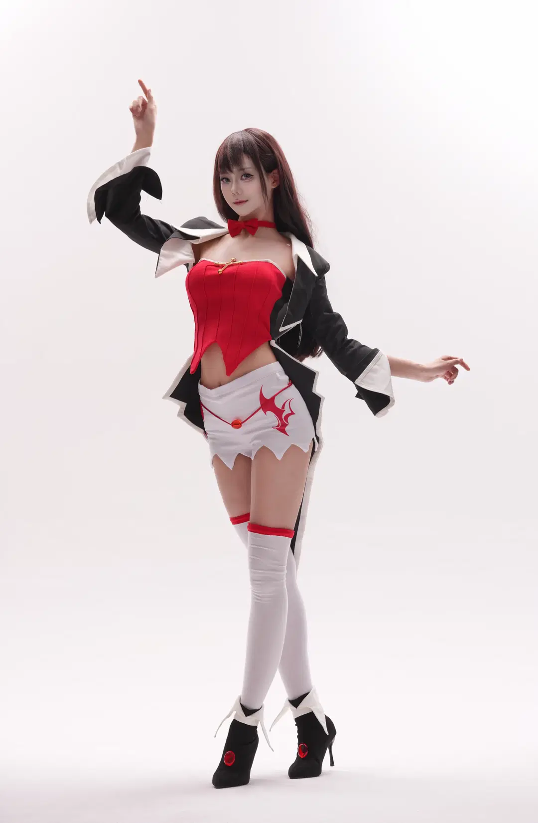 [Zhu Zhuqing cosplay] Claws and Silhouette of the Hell Civet from Soul Land by 黎 - Image 3