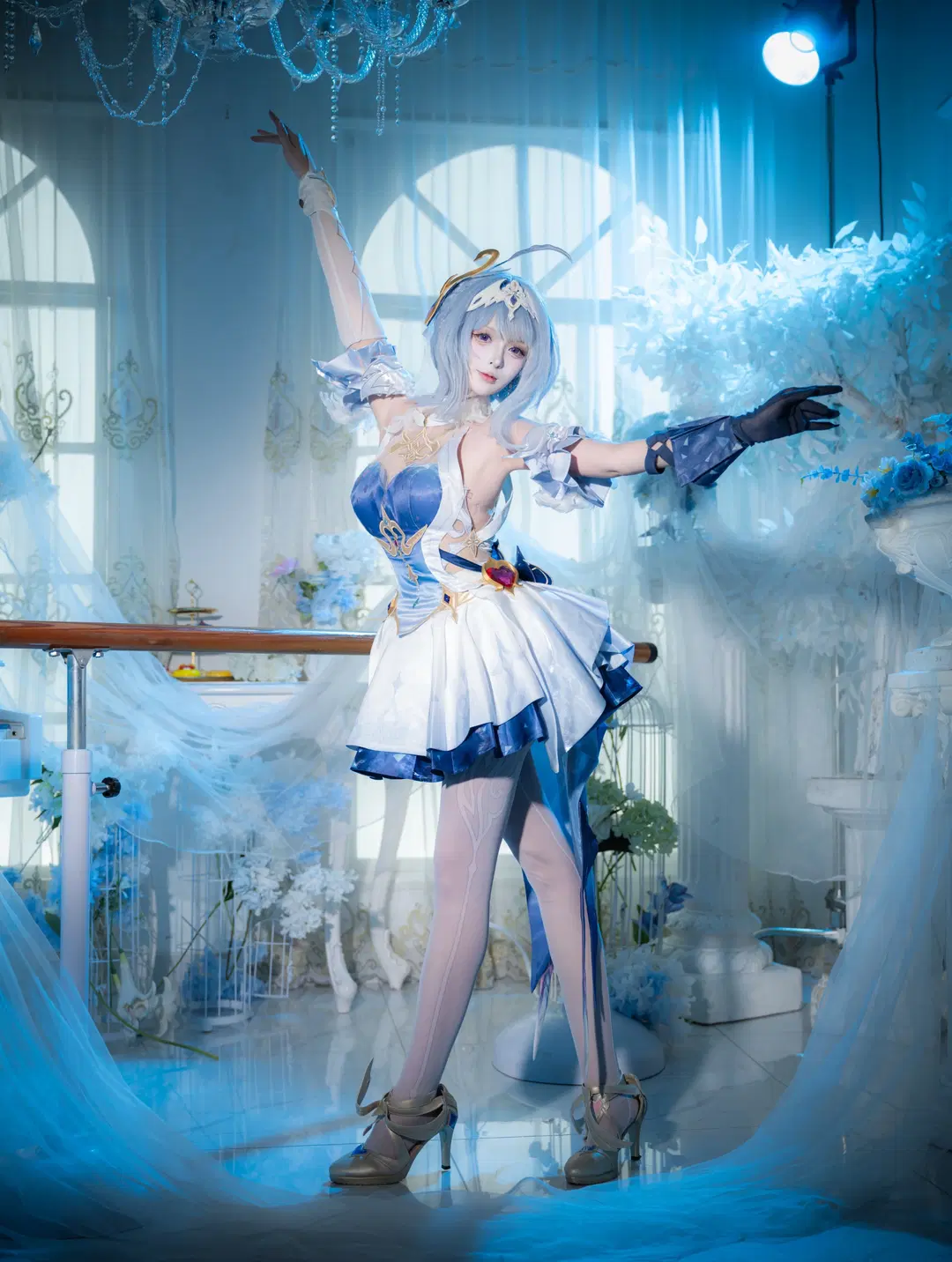 [Odette cosplay] Genshin Impact: Cool-Toned Blue Ballet in a White European Studio by 北京摄影-卡尔 - Image 2