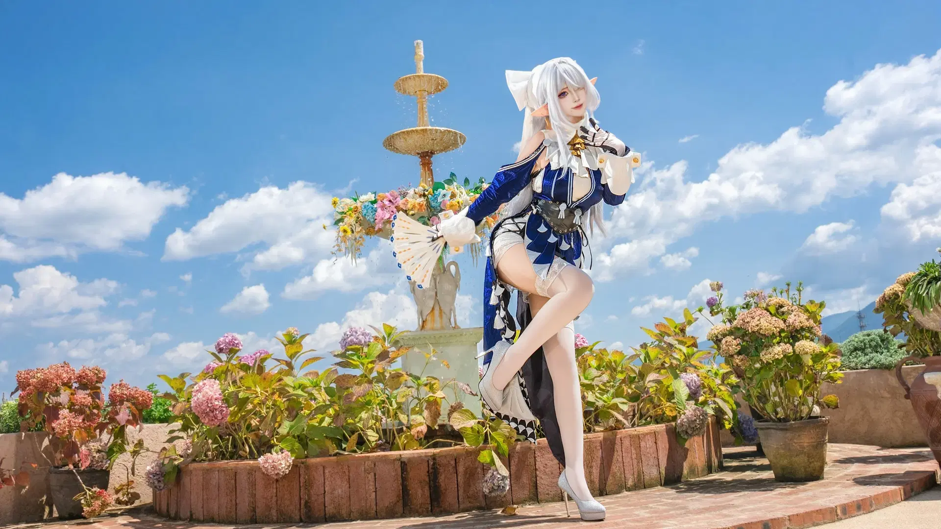 【维琳娜cos】绝区零外景，花园喷泉旁的银发精灵 - 是一只小鱼北 - 第5张