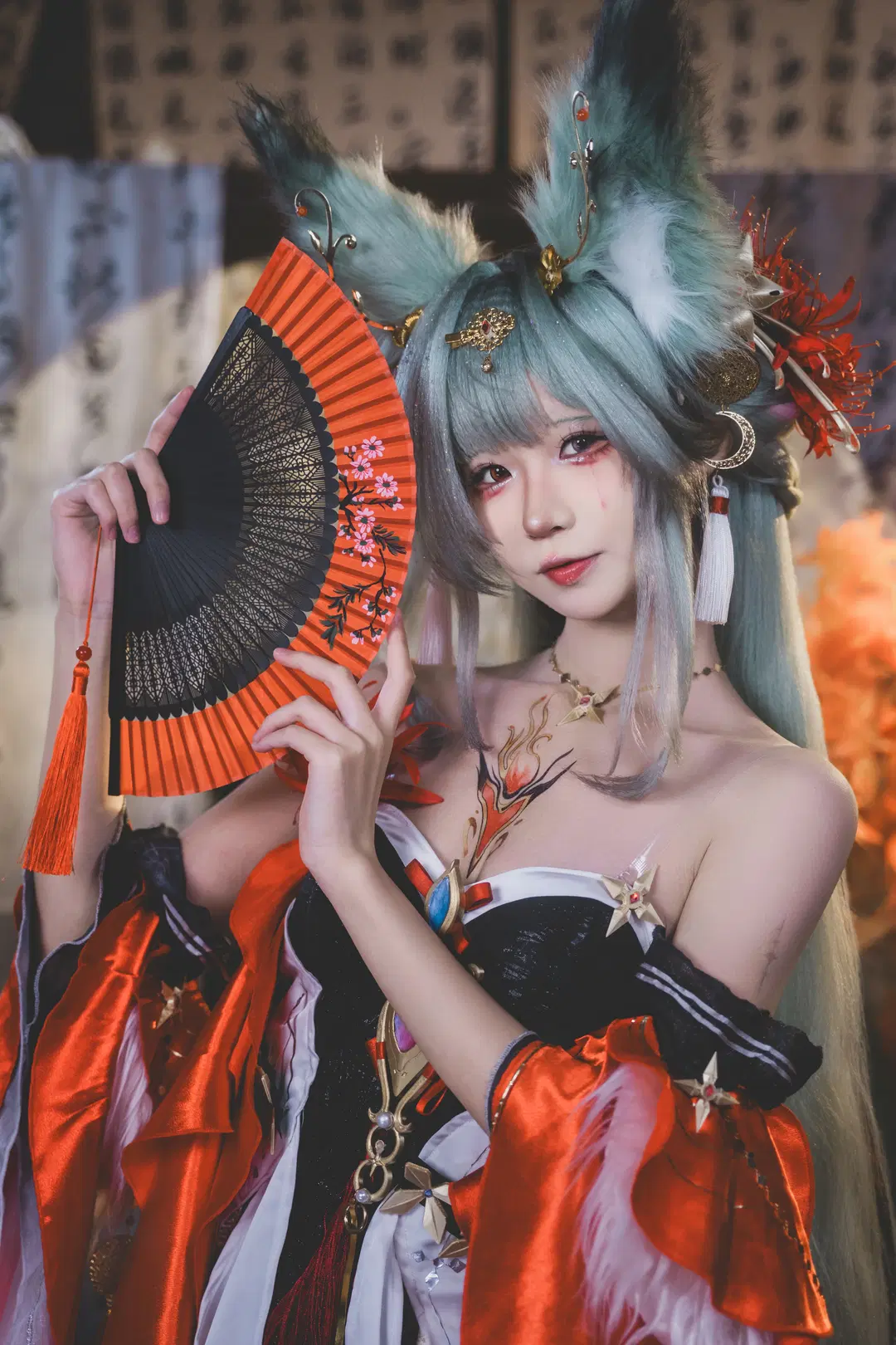 [Phrolova cosplay] Wuthering Waves Hsin: Exquisite Chess Moves in a Crimson Maple Courtyard by Takyi柒月 - Image 6
