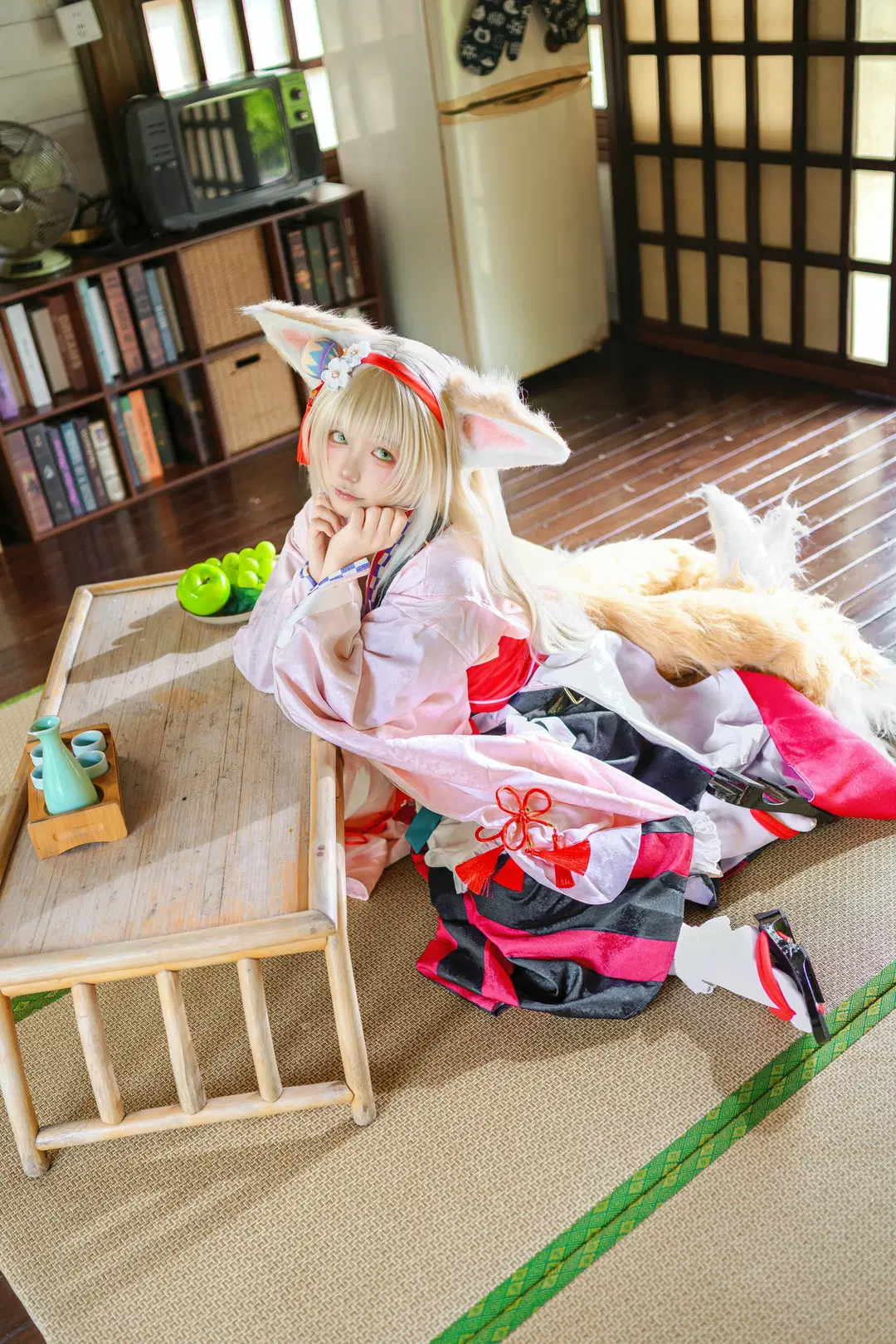 【铃兰cos】明日方舟的复古和风与毛绒大尾巴