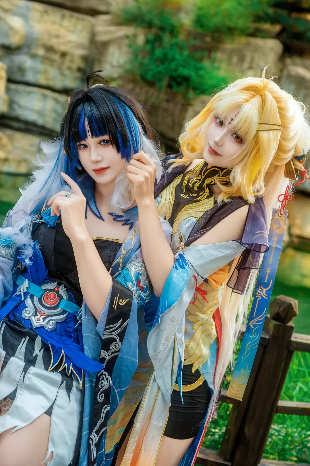 【穗穗秧秧cos】鸣潮姐妹花的园林日常 - Schmidt_R2_Schilling - 第3张