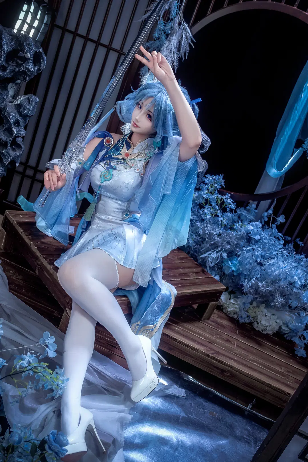[Qingxiao cosplay] Wuthering Waves Traditional Chinese Style White Stockings Look: Distant Misty Clouds and the Chime of the Heart Sword by Schmidt_R2_Schilling - Image 3