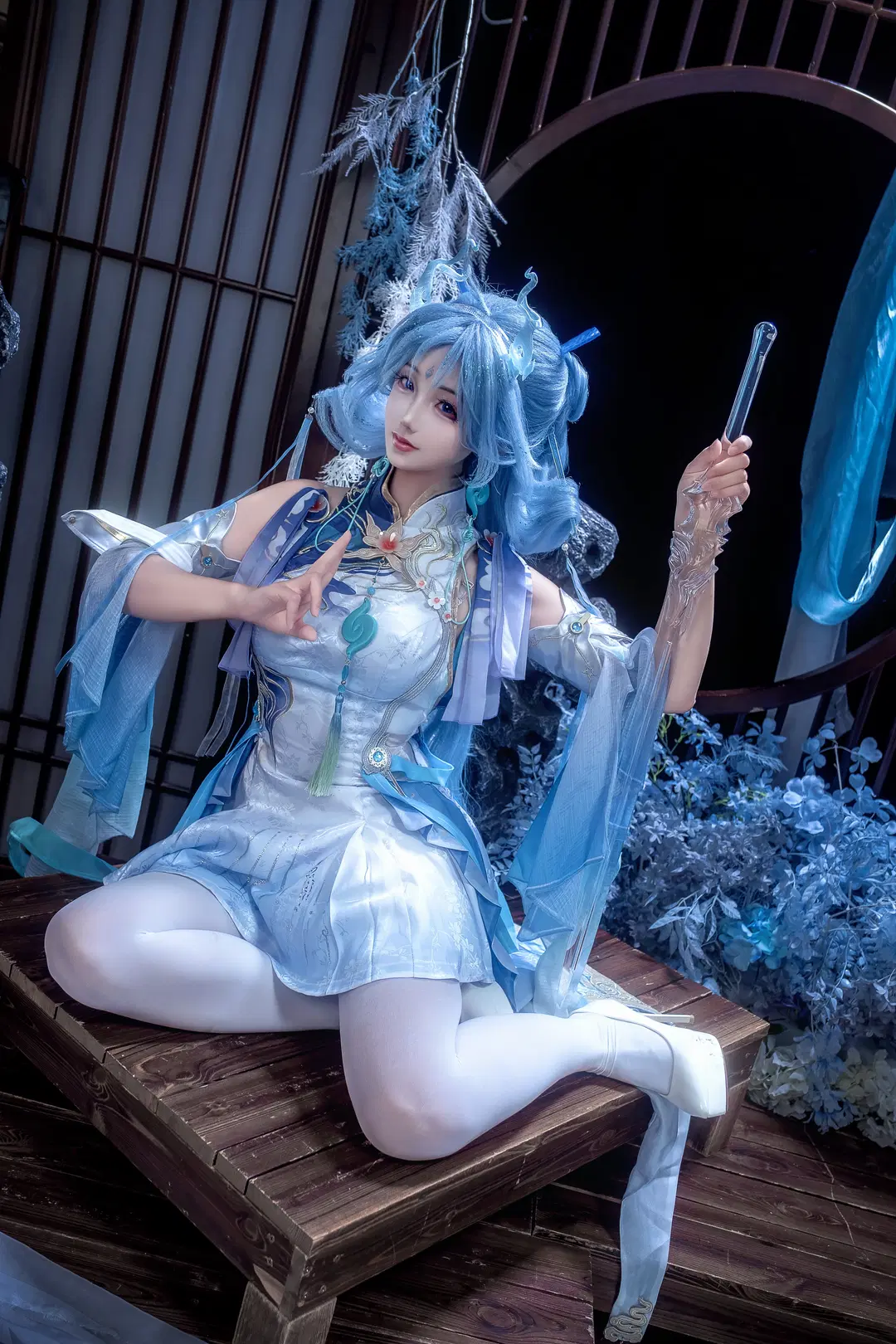 [Qingxiao cosplay] Wuthering Waves Traditional Chinese Style White Stockings Look: Distant Misty Clouds and the Chime of the Heart Sword by Schmidt_R2_Schilling - Image 4