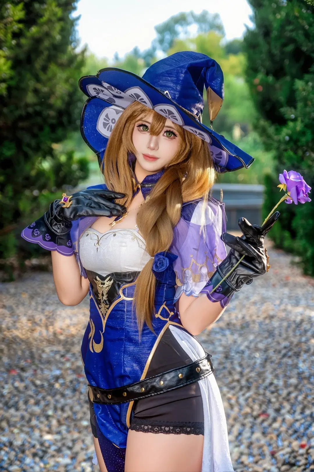 【丽莎cos】原神魔法使的外景记录，紫玫瑰与旧书的奇妙碰撞 - Schmidt_R2_Schilling - 第6张