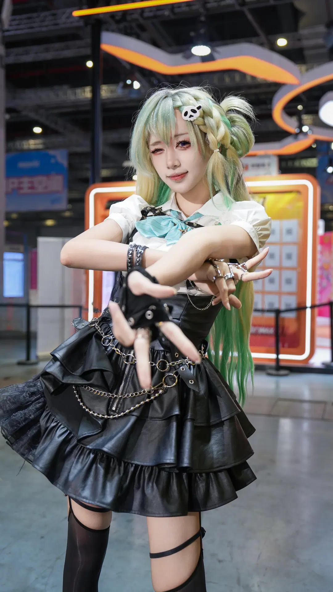 BW2026 Convention Photos: Cat Ear Techwear Styling Against a Holographic Backdrop by 白夜leon - Image 3