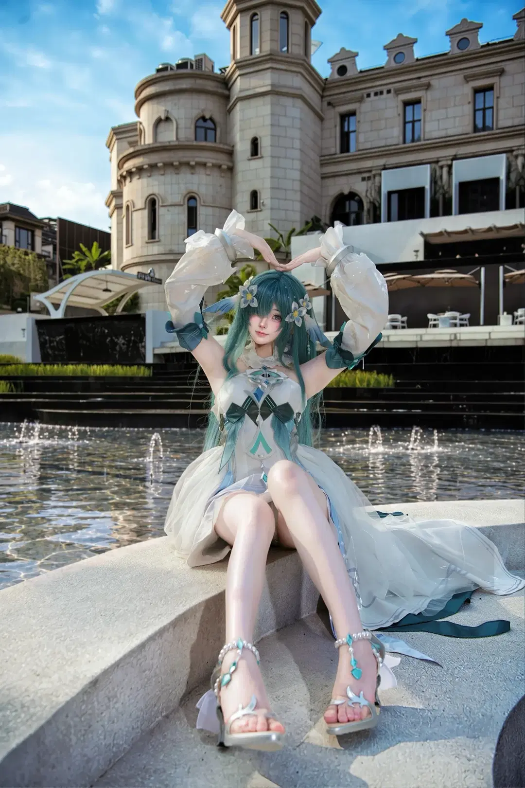 【沃雅妮莎cos】至冬国度的寒风中绽放的冰蓝之花 - 拉菲META - 第2张