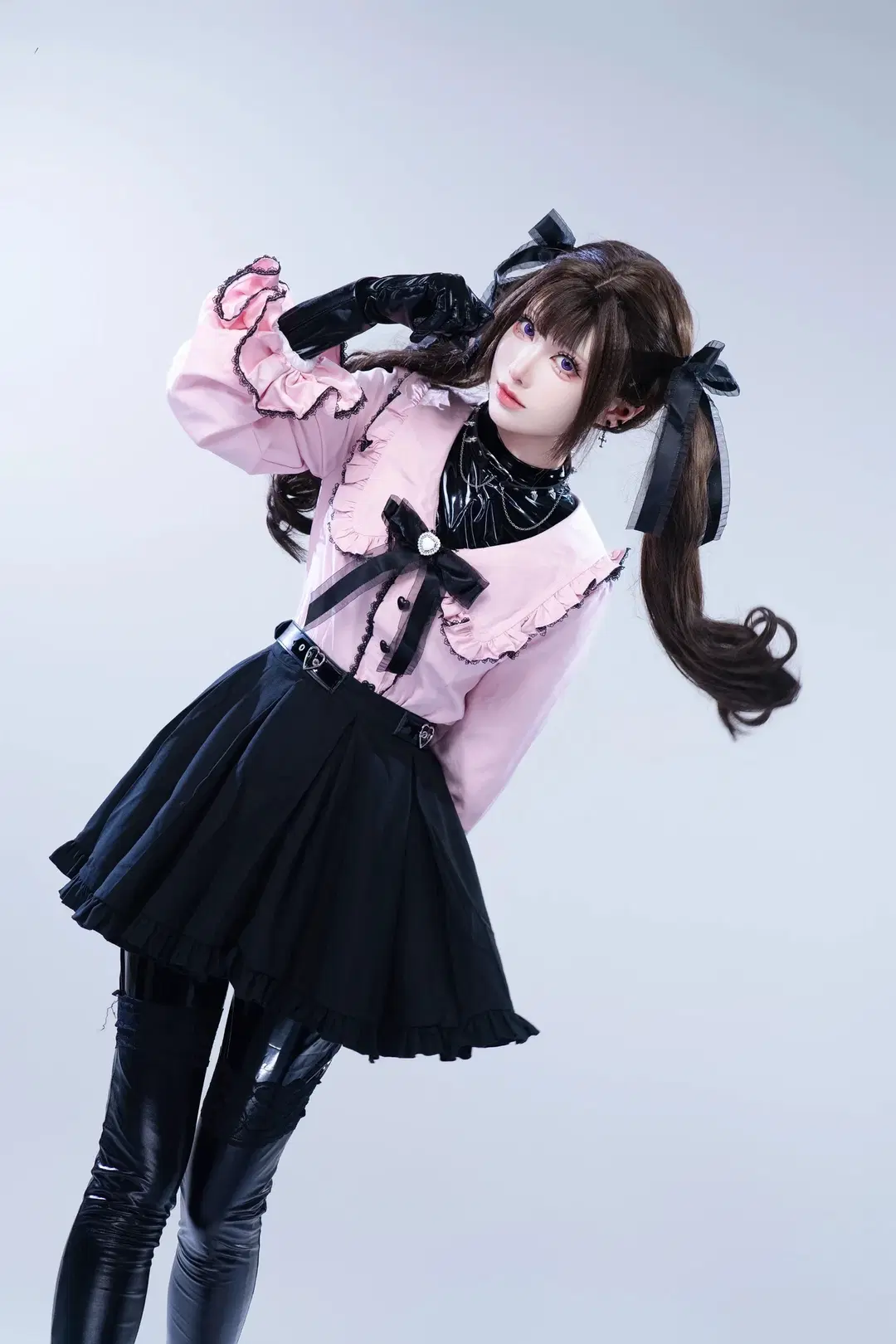 【黑川美羽cos】粉黑撞色与亮面长靴的棚拍记录 - K.shiki - 第2张