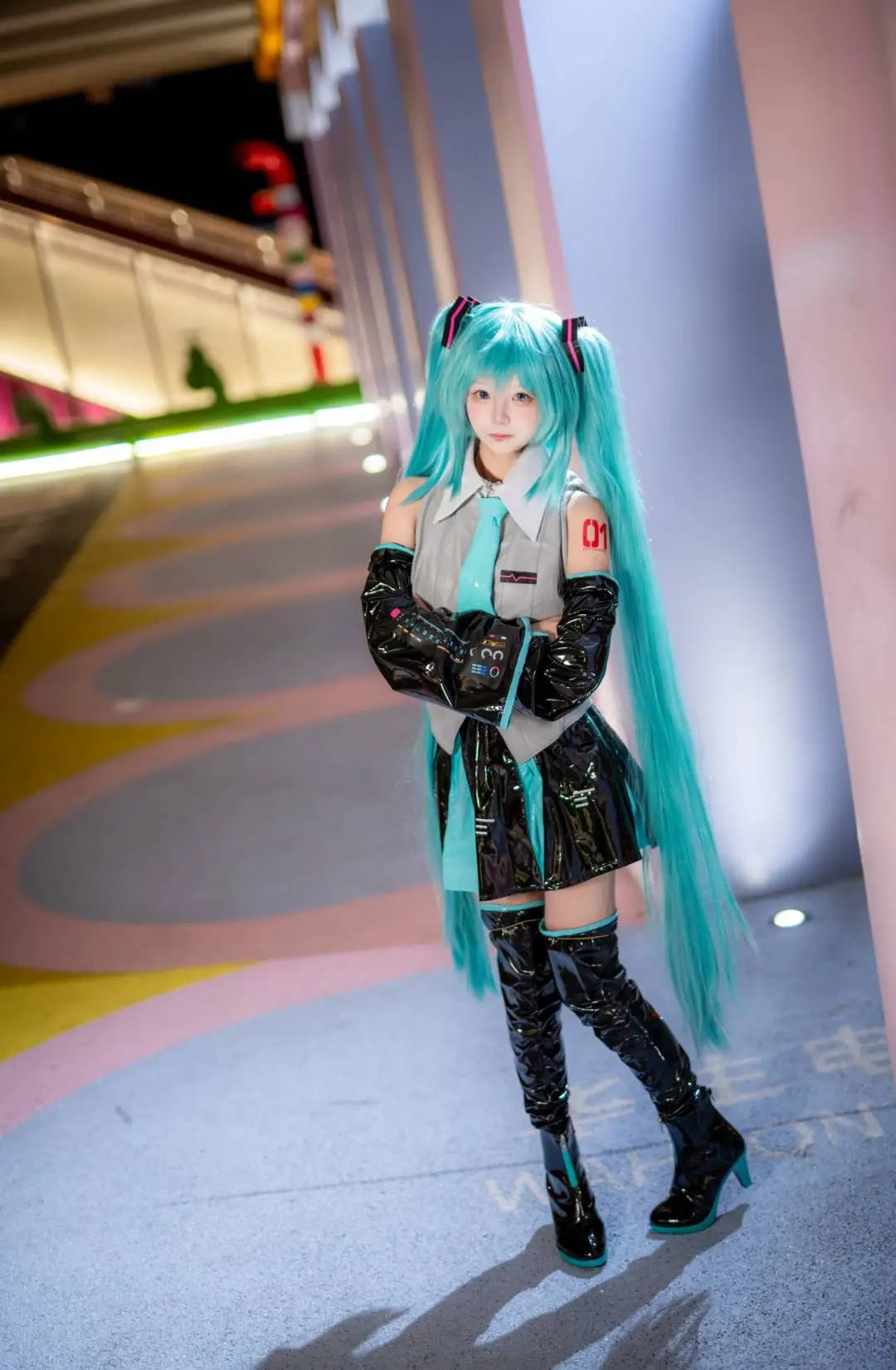 【初音ミク コスプレ】上海の夜景にきらめく艶やかなツインテール - mile7758 - 7枚目