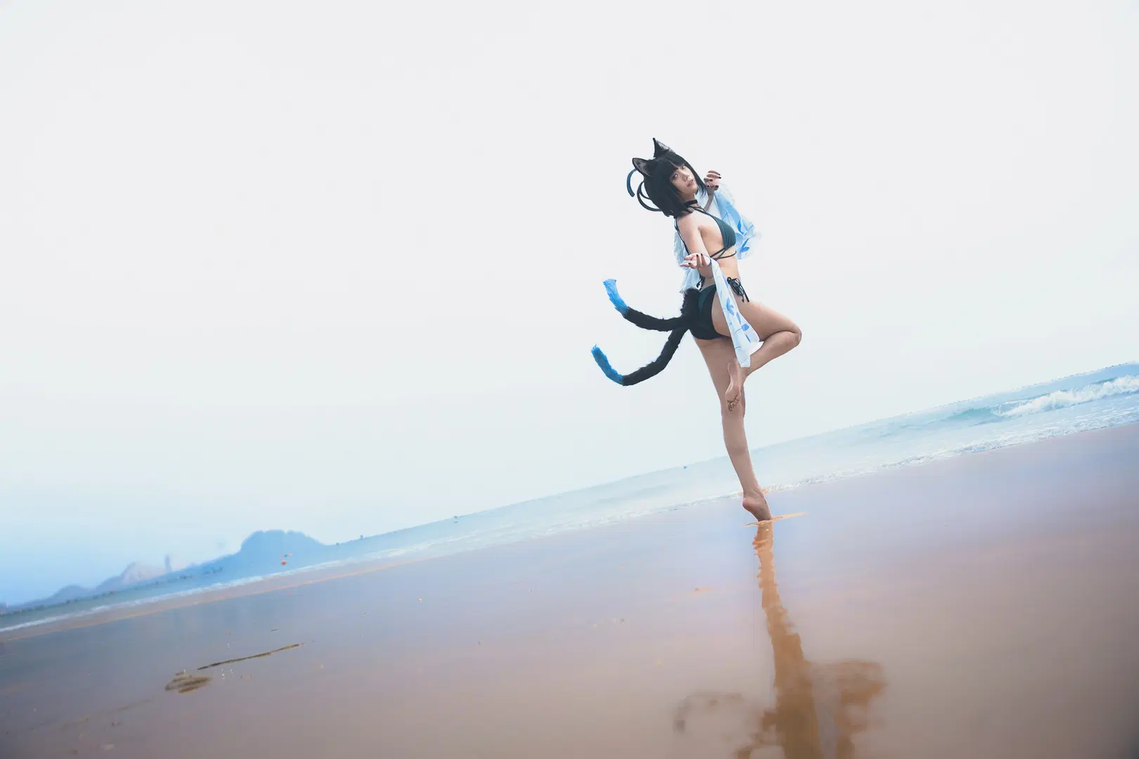 【桐生桔梗cos】蔚蓝档案海边的灵动猫娘 - 啵啵龙 - 第3张