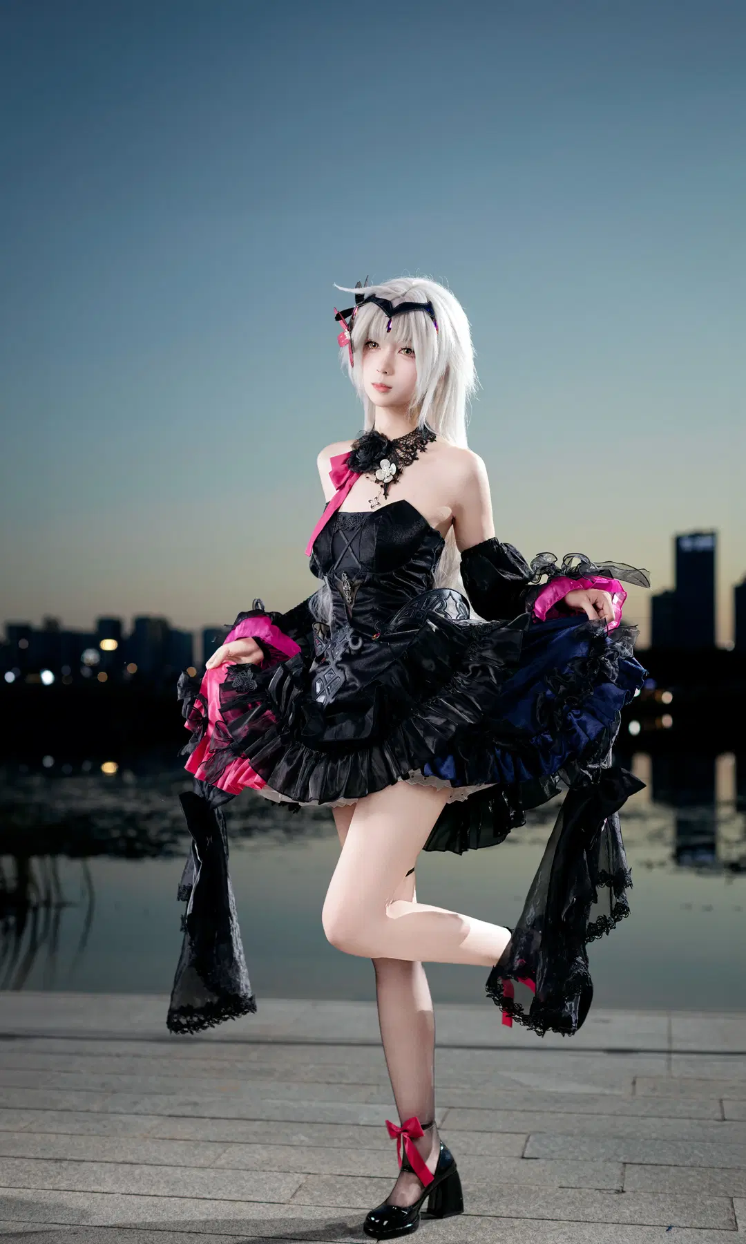 【Jeanne d'Arc (Alter) cosplay】Fate/Grand Order 2026 New Year Gown: Chengdu World Line Anime Exhibition Photo Log by 欧卡司机罗师傅 - Image 3