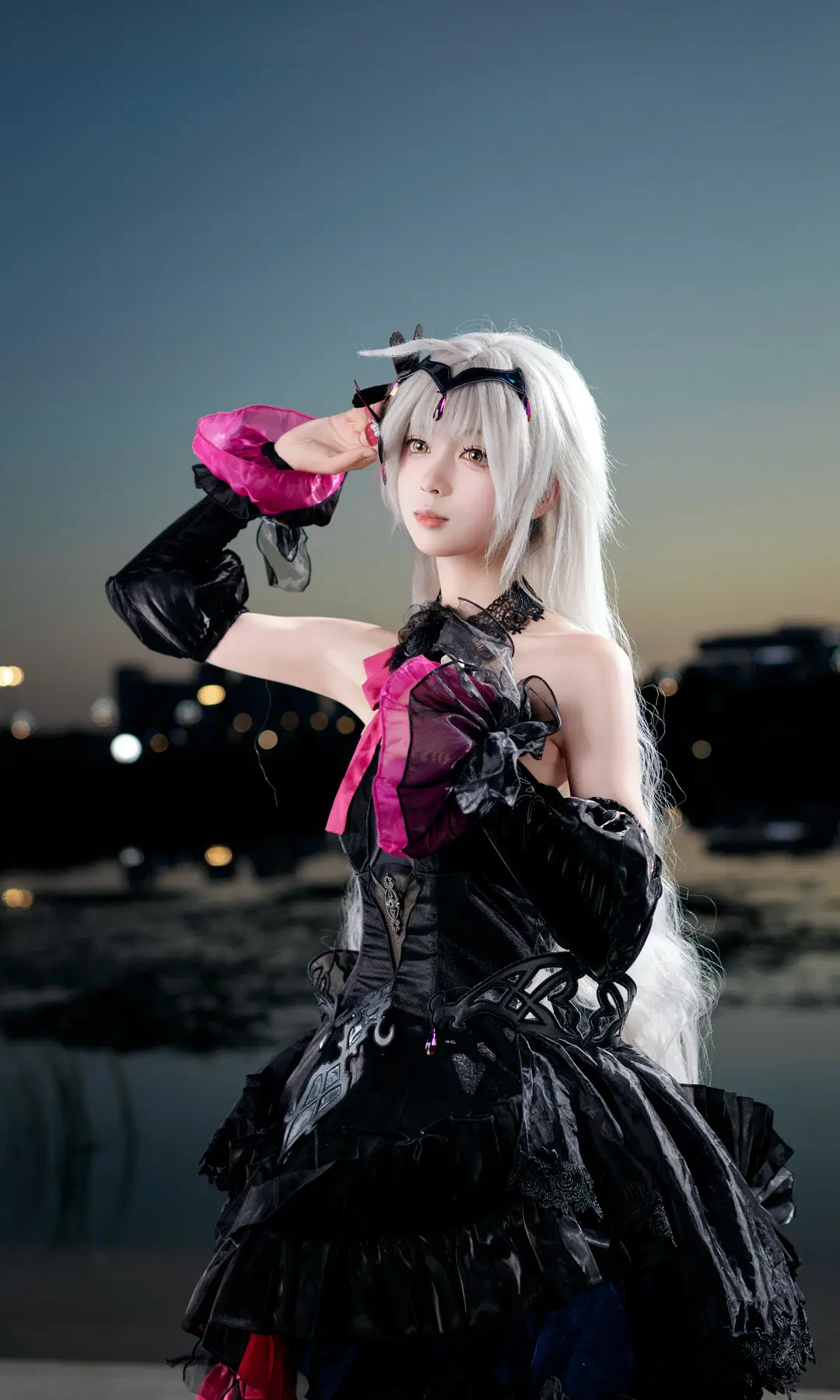 【Jeanne d'Arc (Alter) cosplay】Fate/Grand Order 2026 New Year Gown: Chengdu World Line Anime Exhibition Photo Log by 欧卡司机罗师傅 - Image 4