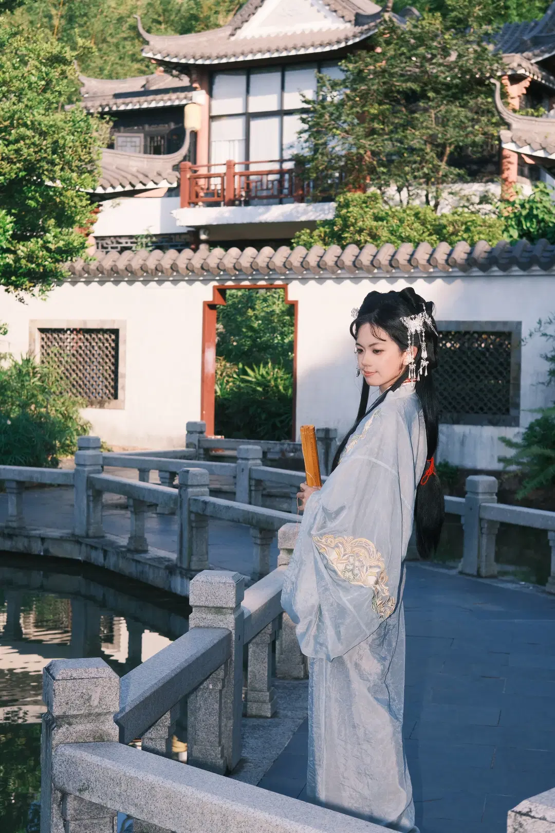 东莞园林里的清冷风战国袍，汉服拍照氛围感拉满 - MIAO - 第10张