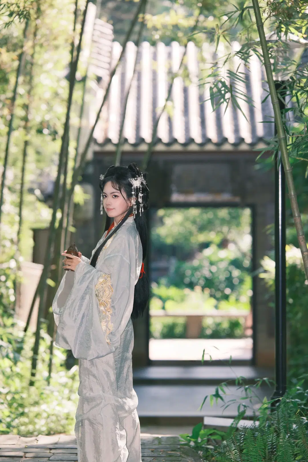 东莞园林里的清冷风战国袍，汉服拍照氛围感拉满 - MIAO - 第9张
