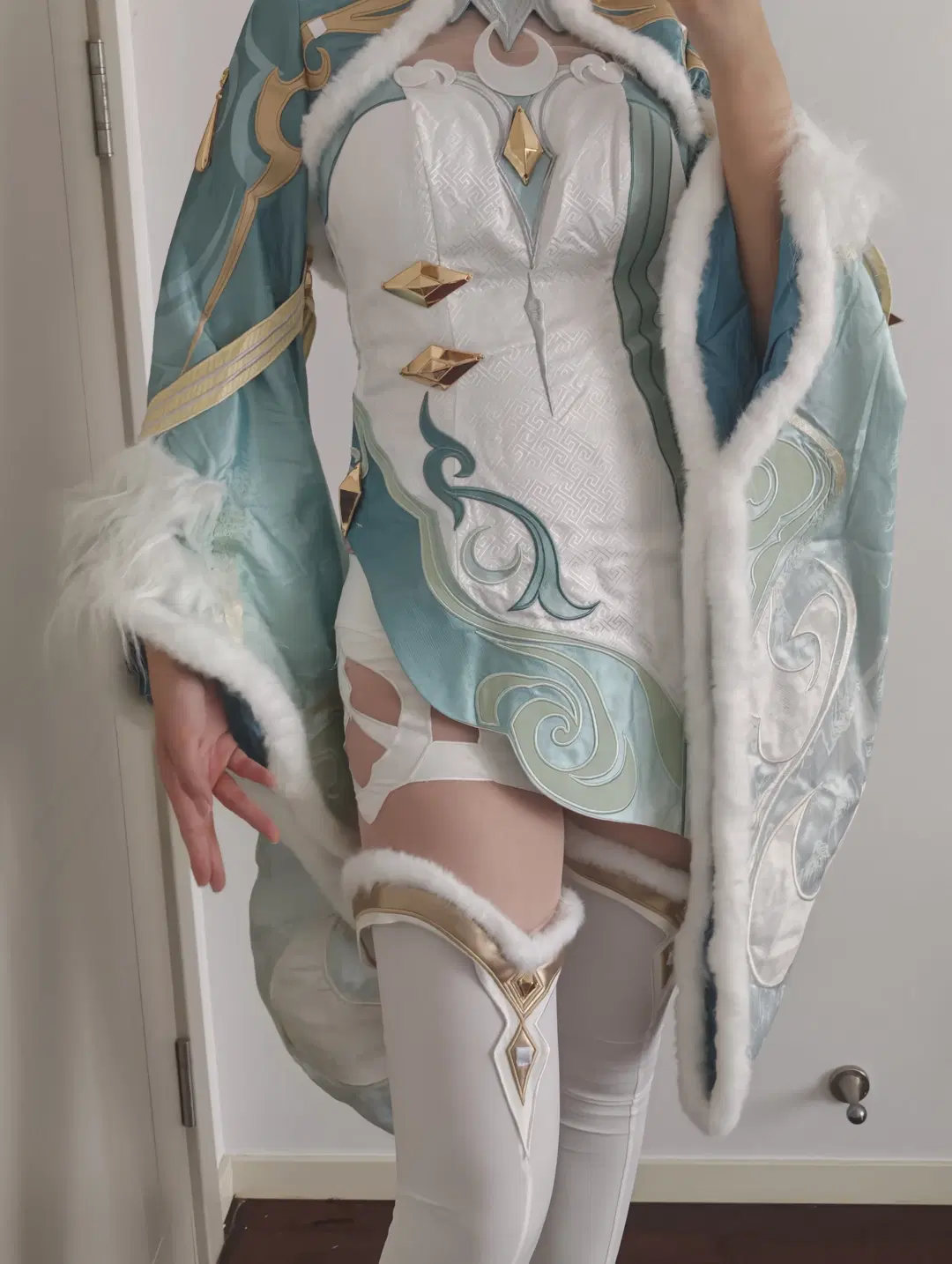 Cyan-and-White Fantasy Style Fitting, the Fit of This Gear is Absolutely Incredible by Hitomi子 - Image 4
