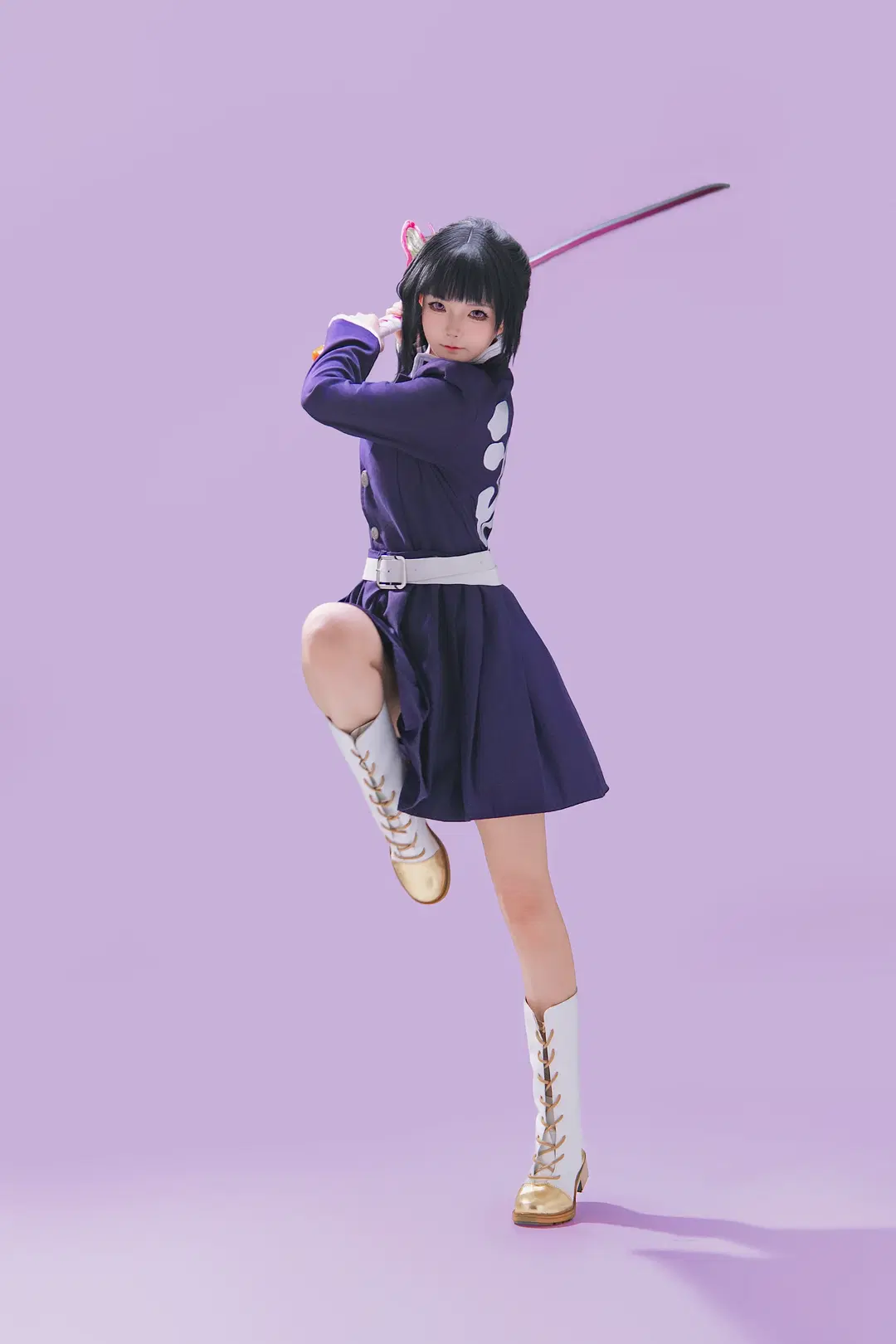 香奈乎cos 紫制服与白披风的动作参考 - 海海📸 - 第8张