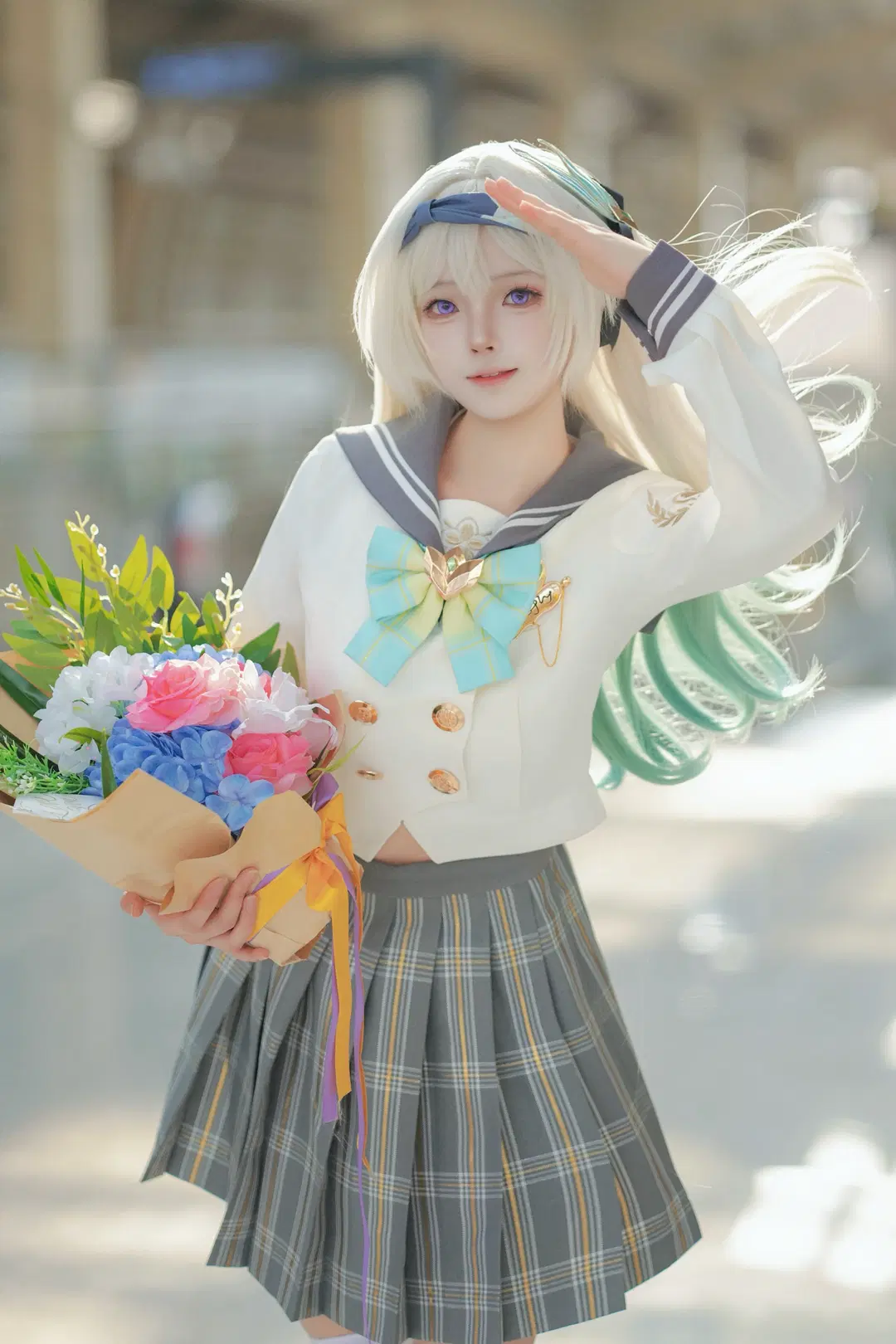 【流萤cos】白丝水手服配上车站逆光，氛围感直接拉满 - 海海📸 - 第2张