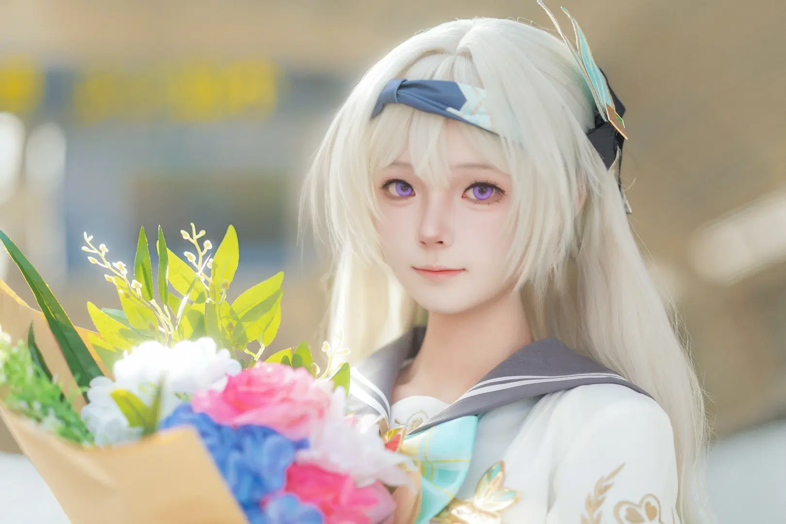 【流萤cos】白丝水手服配上车站逆光，氛围感直接拉满 - 海海📸 - 第3张