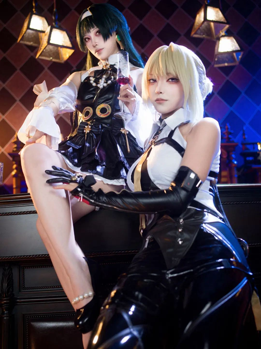 【耀佳音与伊芙琳cos】绝区零双人酒吧光影挑战 - 拉克苏📷 - 第4张