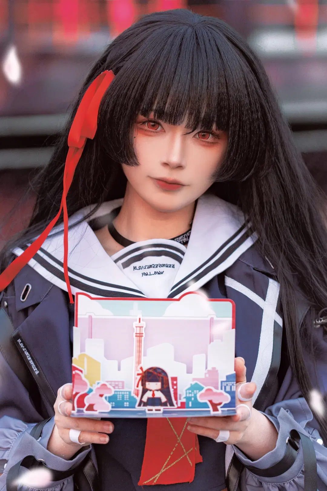 鸣潮, 二次元cosplay, 千咲cos, 樱花外景, 水手服少女