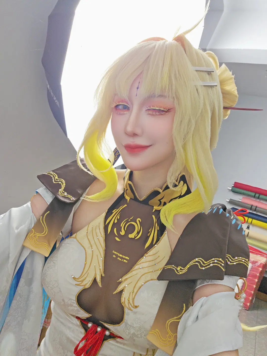 【秧秧cos】鸣潮这套金色造型的细节分享 - Genko玄子 - 第3张