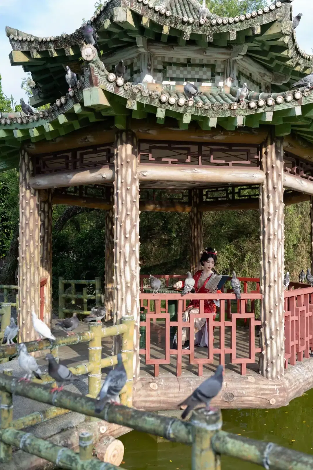 [Han Xiang Xun cosplay] Aunt Han in Where Winds Meet: Reading Leisure Books in the Garden by Genko玄子 - Image 7