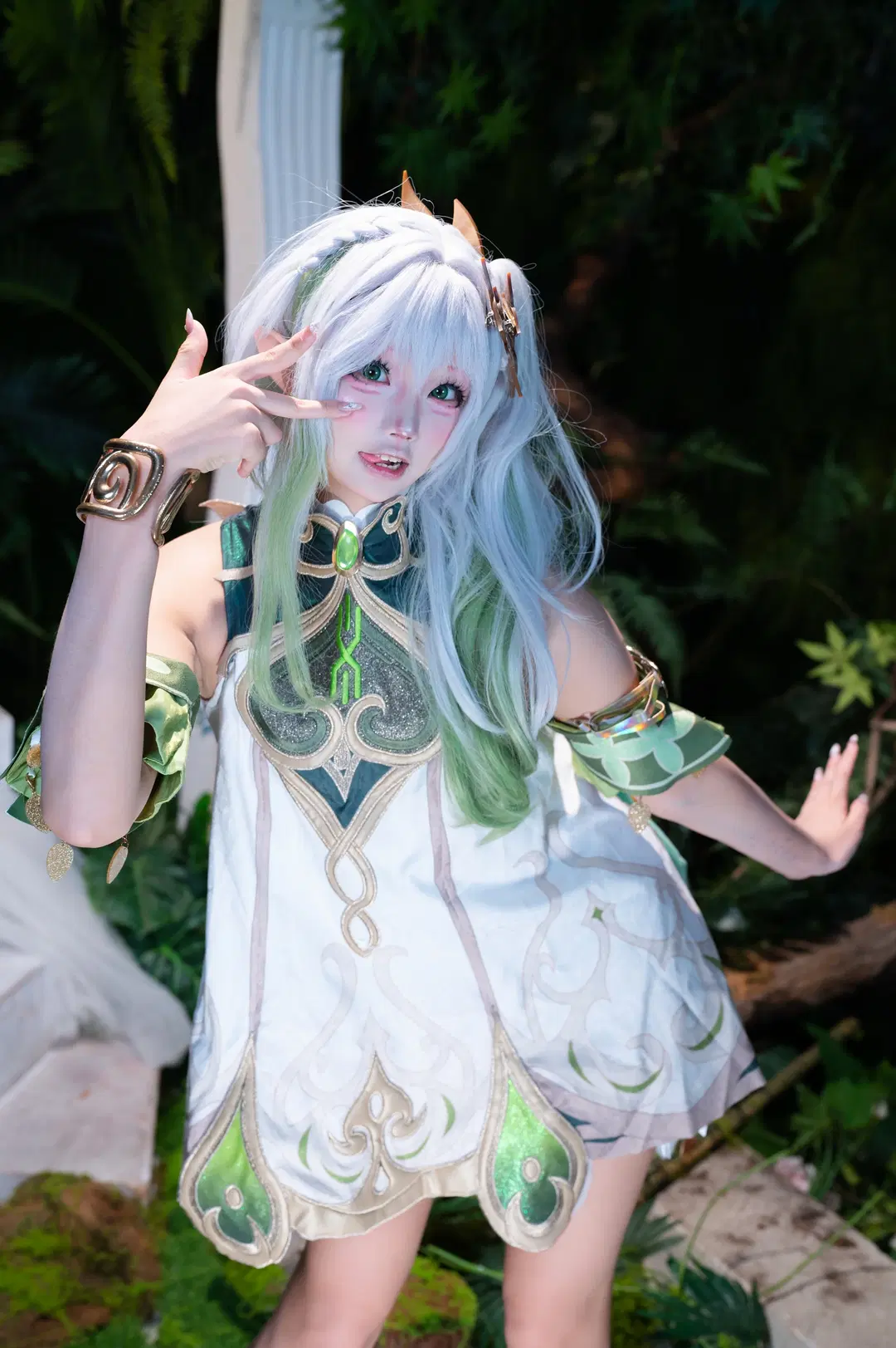 [Nahida Cosplay] Genshin Impact: The Dendro Archon Longing for Mortal Life by 洛会像欧皇一样幸运 - Image 2