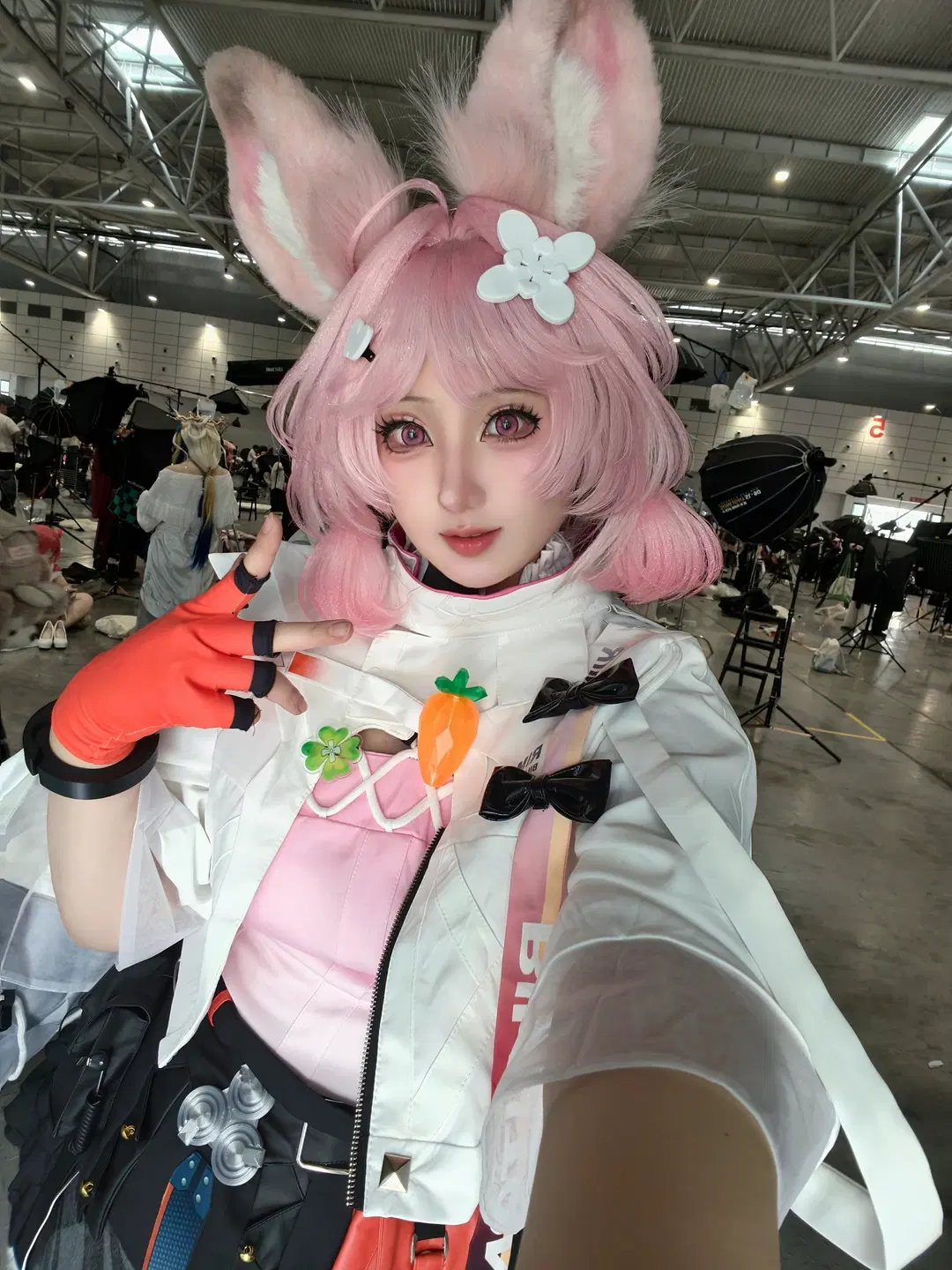 漫展场照, 明日方舟, 粉色系cos, 珊比cos, 萌兔cos