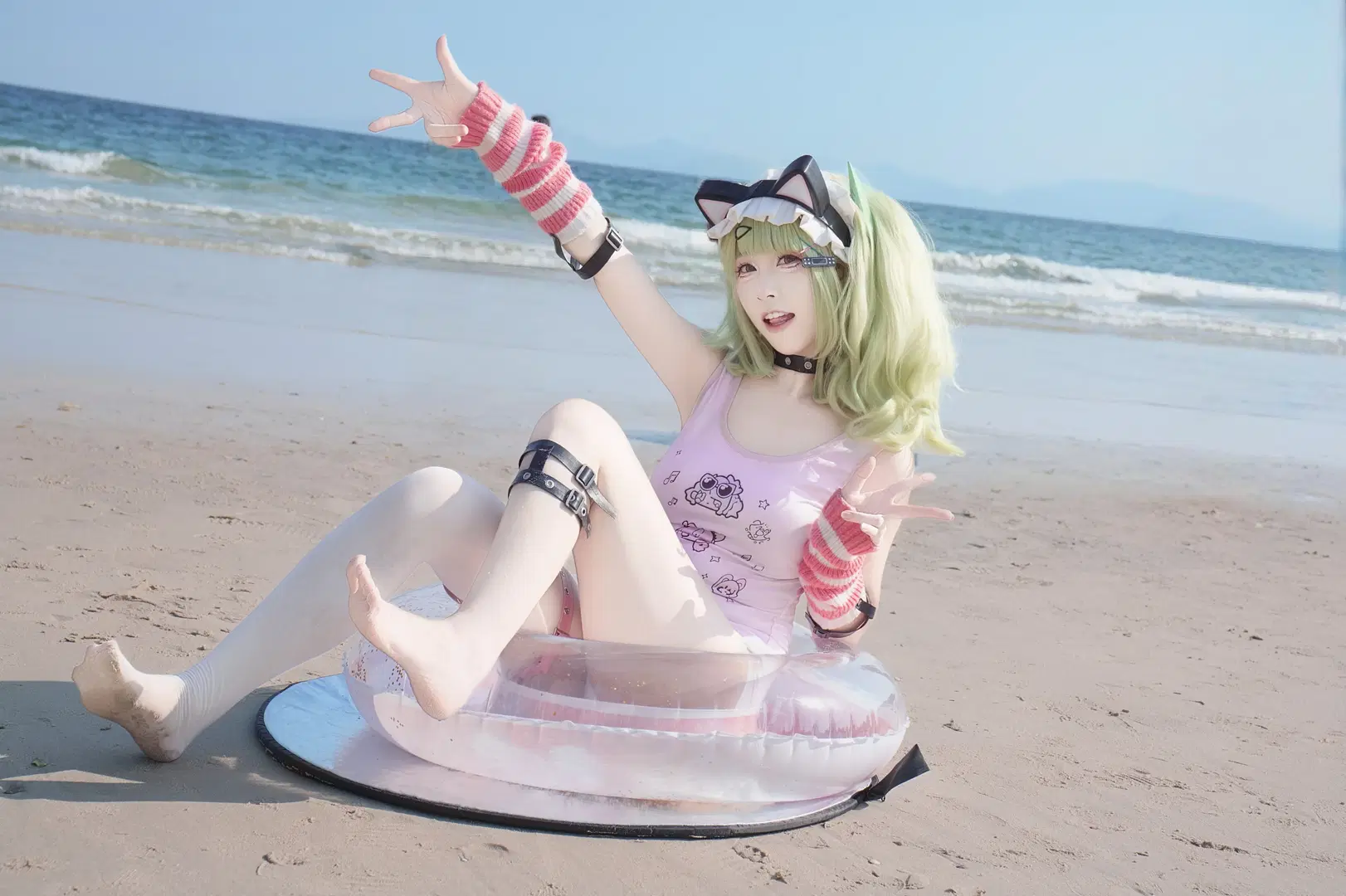 二次元少女, 泳装cos, 白丝, 千夏cos, 海边沙滩