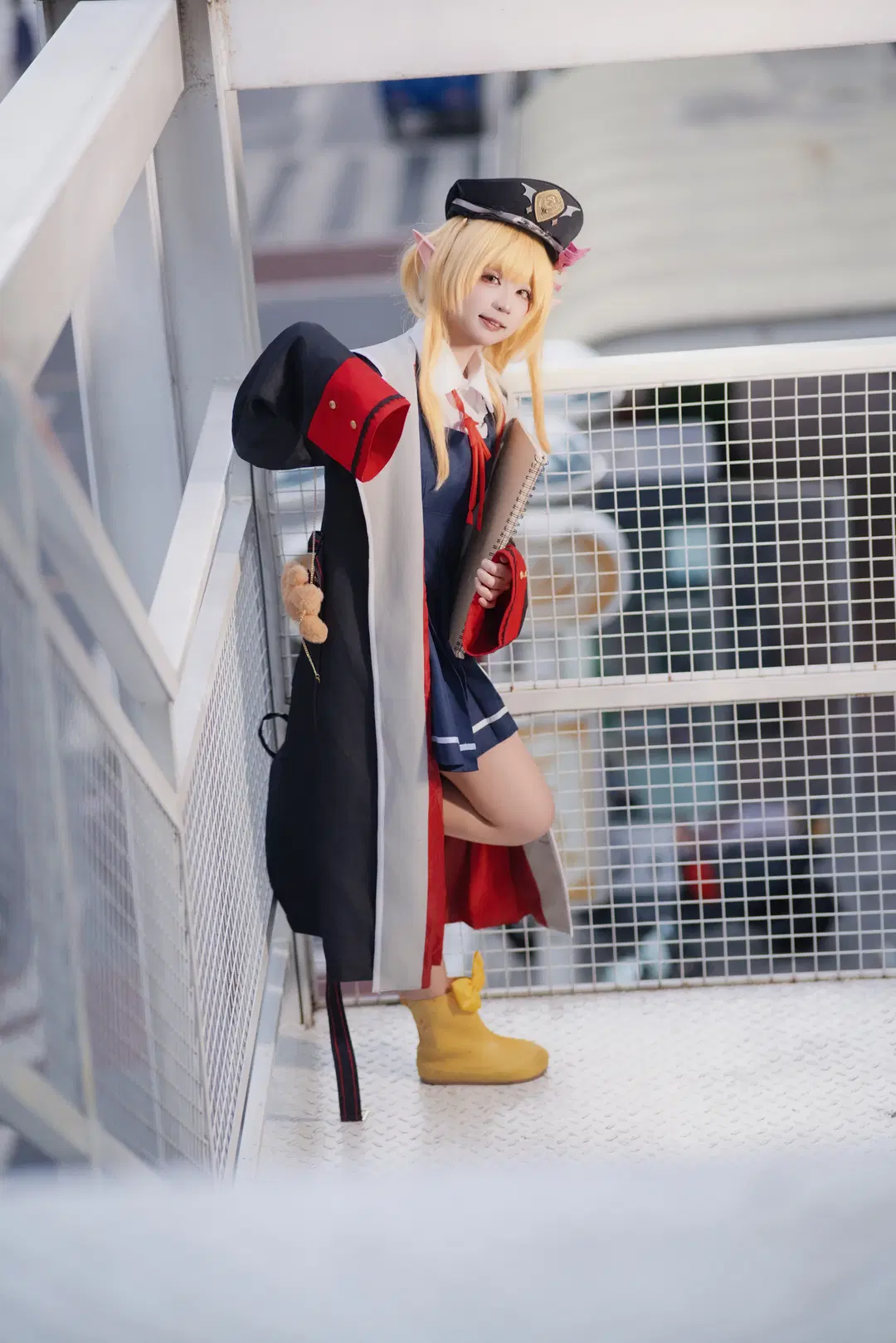 【丹花イブキ コスプレ】ブルーアーカイブ 歩道橋ロケコス写真 - Shiro - 5枚目
