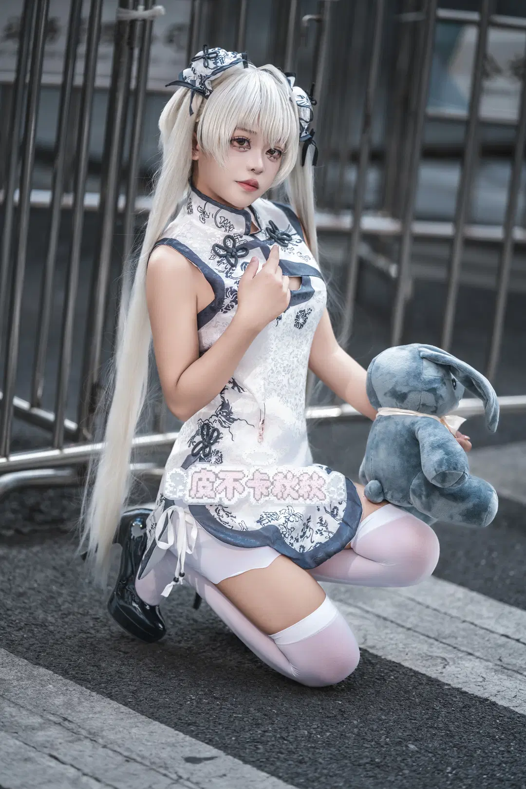 【穹妹cos】白毛雙馬尾與改良旗袍的奇妙碰撞 - Shiro - 第5張