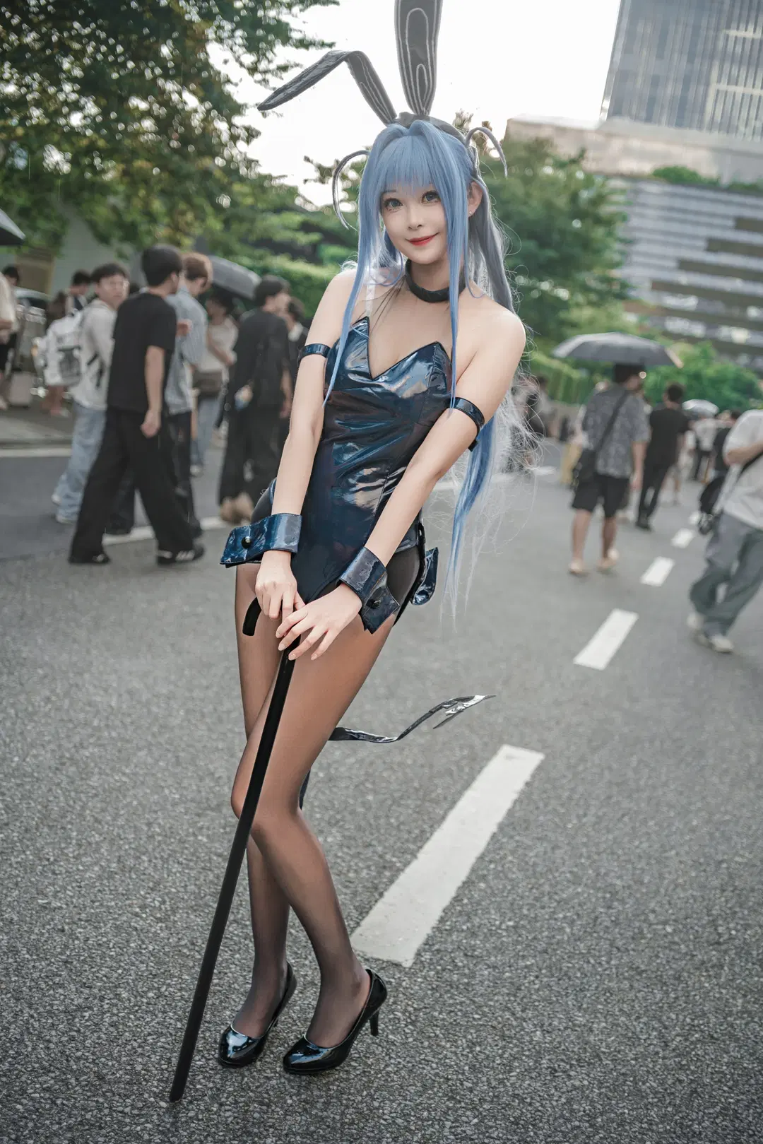 碧蓝航线cos 蓝色漆皮兔女郎的漫展暴走日记