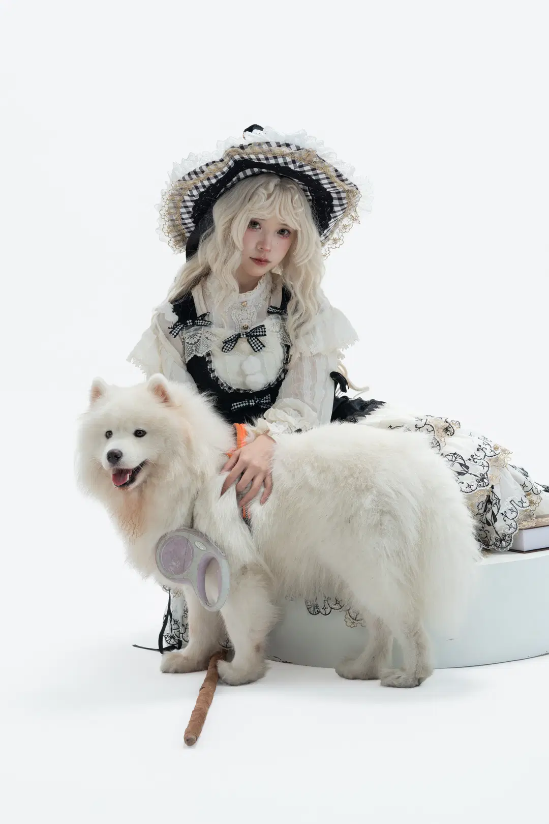 Black-and-White Plaid Witch Lolita: White Studio Pet and Owner Photoshoot Record by 一只黑猫 - Image 10
