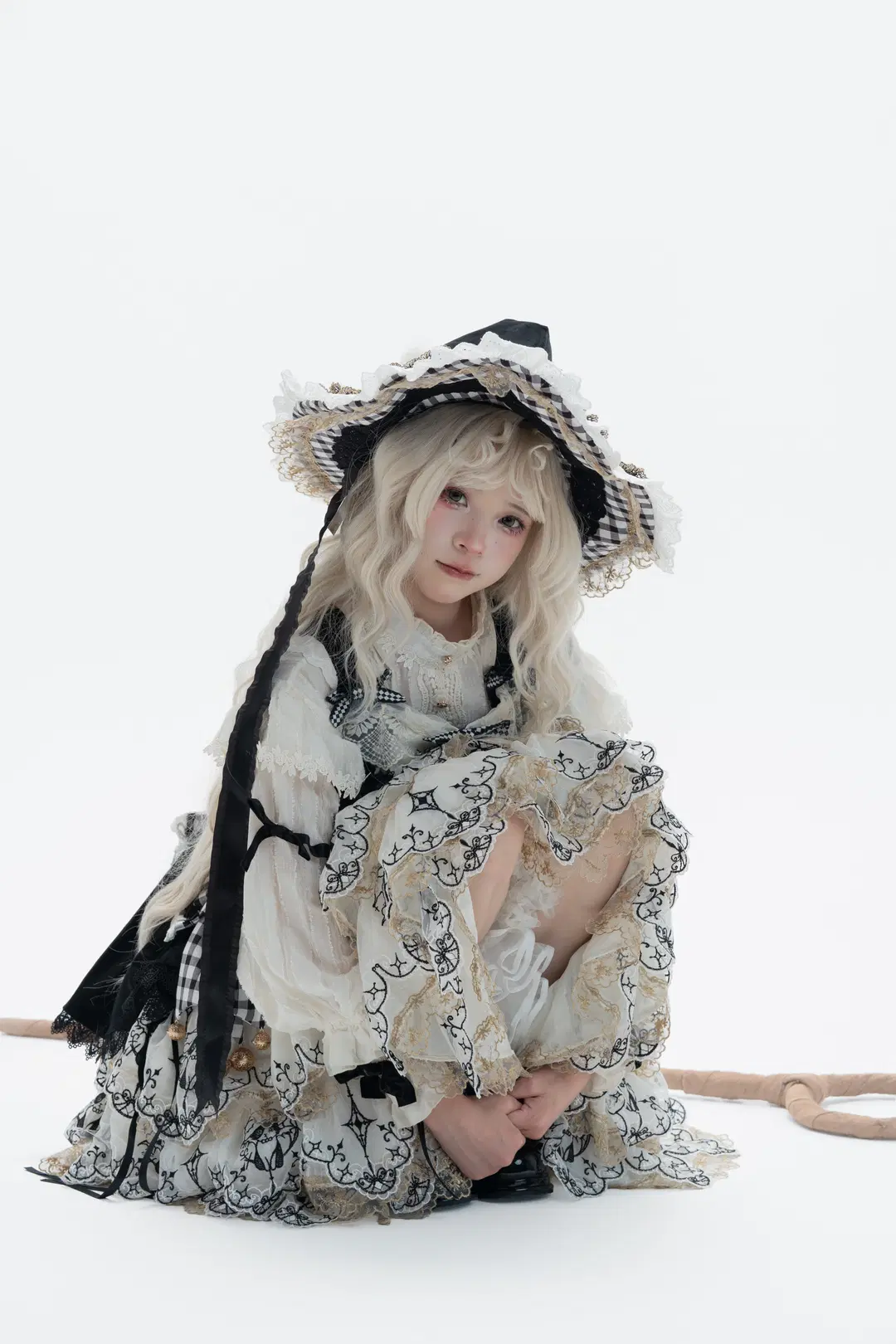 Black-and-White Plaid Witch Lolita: White Studio Pet and Owner Photoshoot Record by 一只黑猫 - Image 8