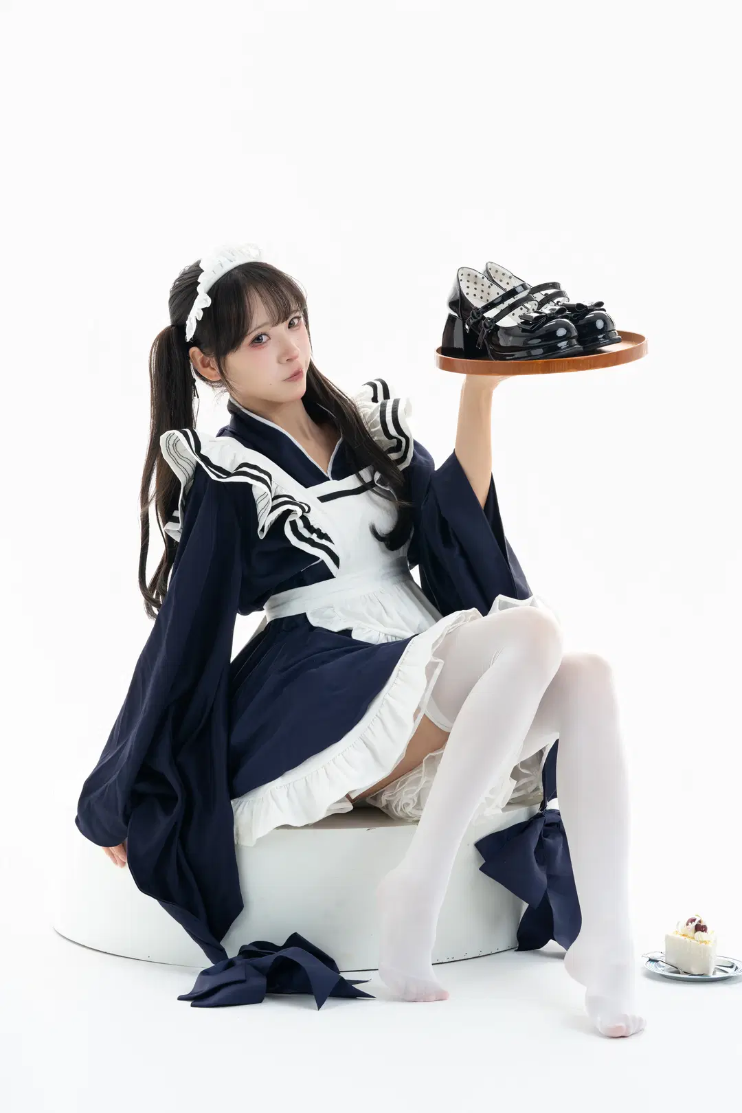 白ホリ和風メイド服撮影テスト：驚異の体幹バランスを披露 - 一只黑猫 - 5枚目