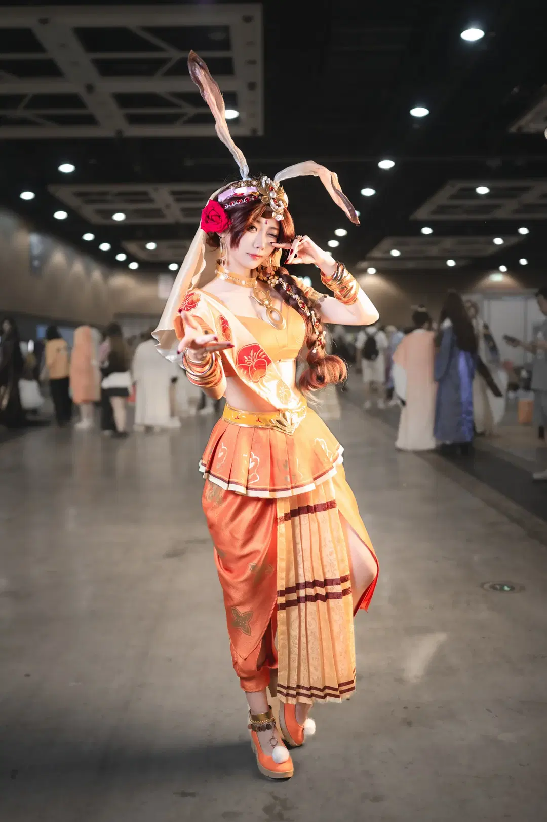 【イベント写真】即席撮影の速報、ネオングリーンコーデとハイニーポーズで切り取る躍動の瞬間 - 行云 - 2枚目