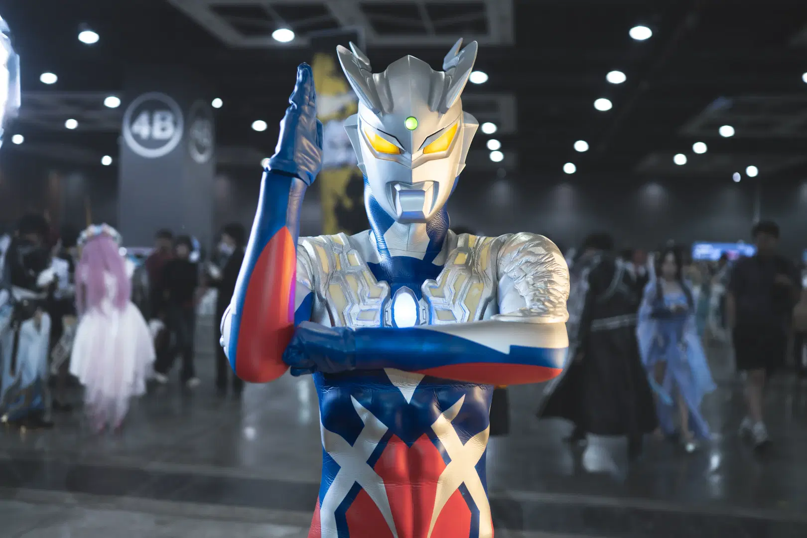 【イベント写真】即席撮影の速報、ネオングリーンコーデとハイニーポーズで切り取る躍動の瞬間 - 行云 - 9枚目