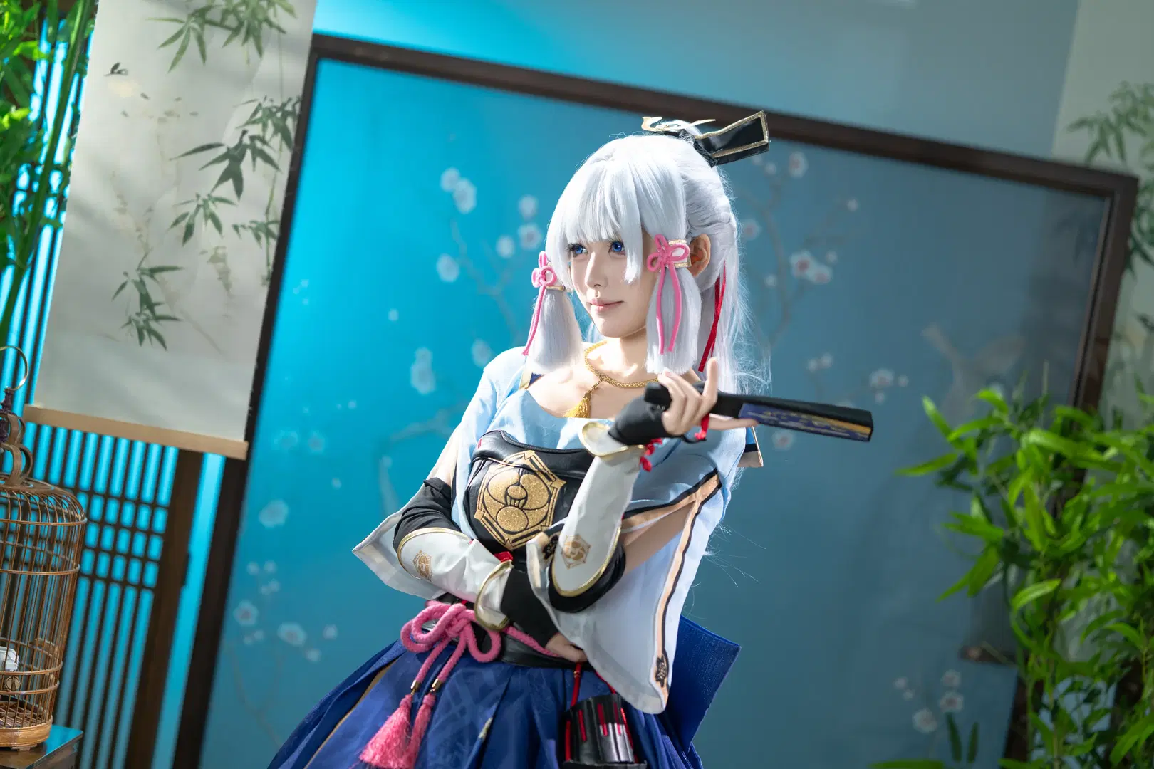 [Kamisato Ayaka cosplay] Teyvat's White Moonlight: Japanese Folding Fan Radiating Pure Elegance by 行云 - Image 5