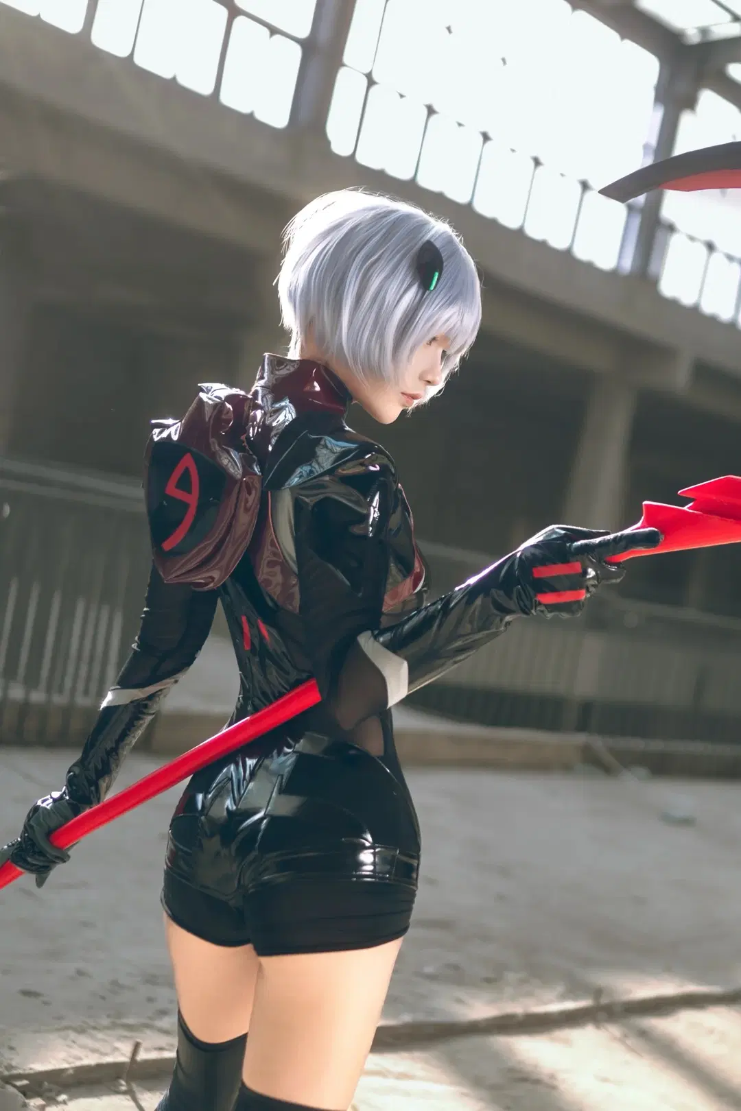 【綾波レイコスプレ】廃墟の光と影に佇むプラグスーツの戦闘記録 - 行云 - 3枚目