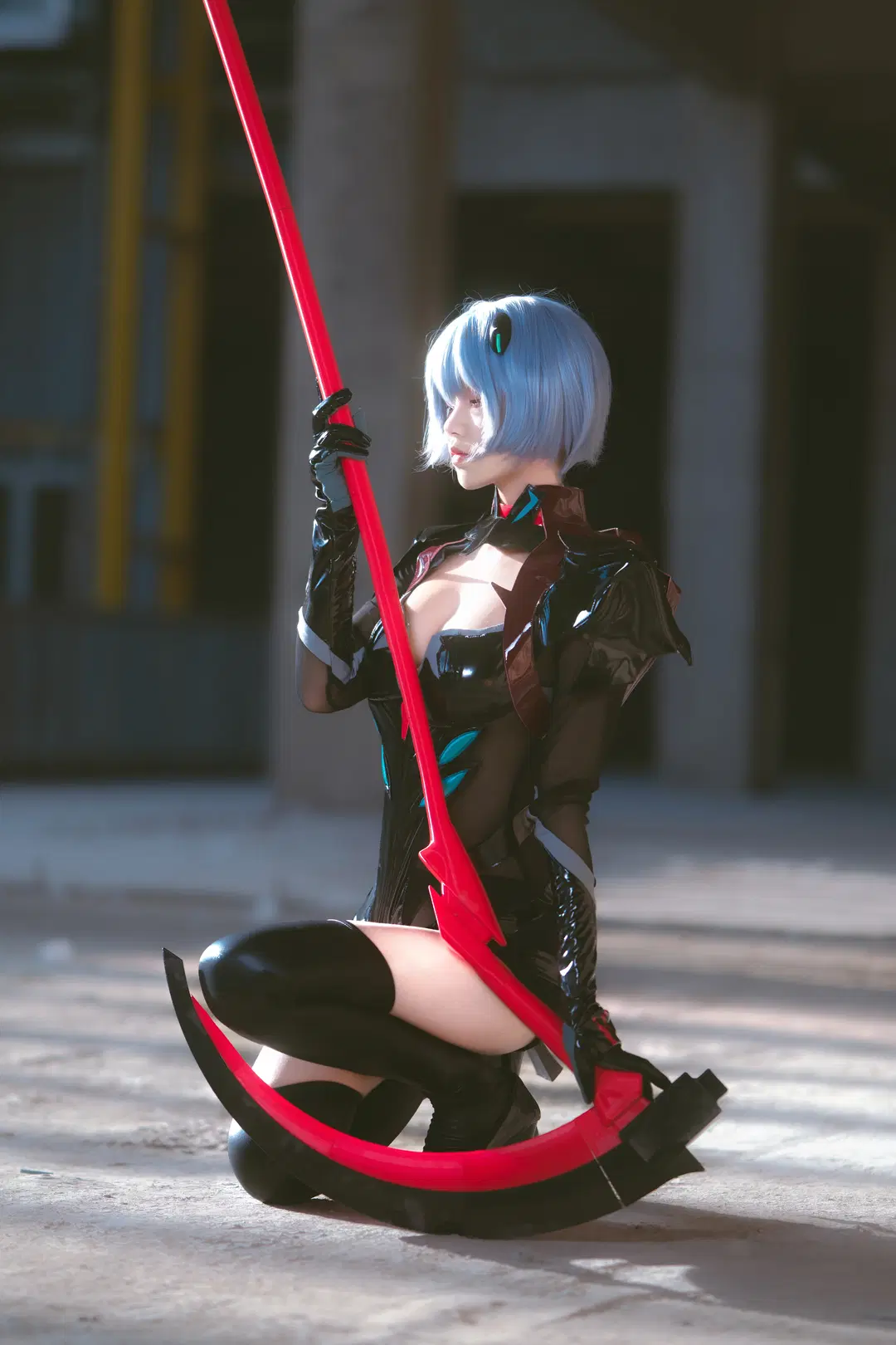 【綾波レイコスプレ】廃墟の光と影に佇むプラグスーツの戦闘記録 - 行云 - 6枚目