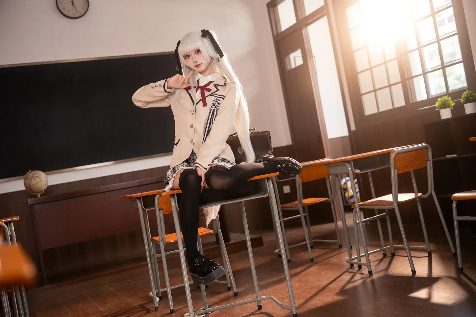 【篝之雾枝cos】美少女万华镜的教室光影记录 - 柏油小星瞳📸 - 第3张