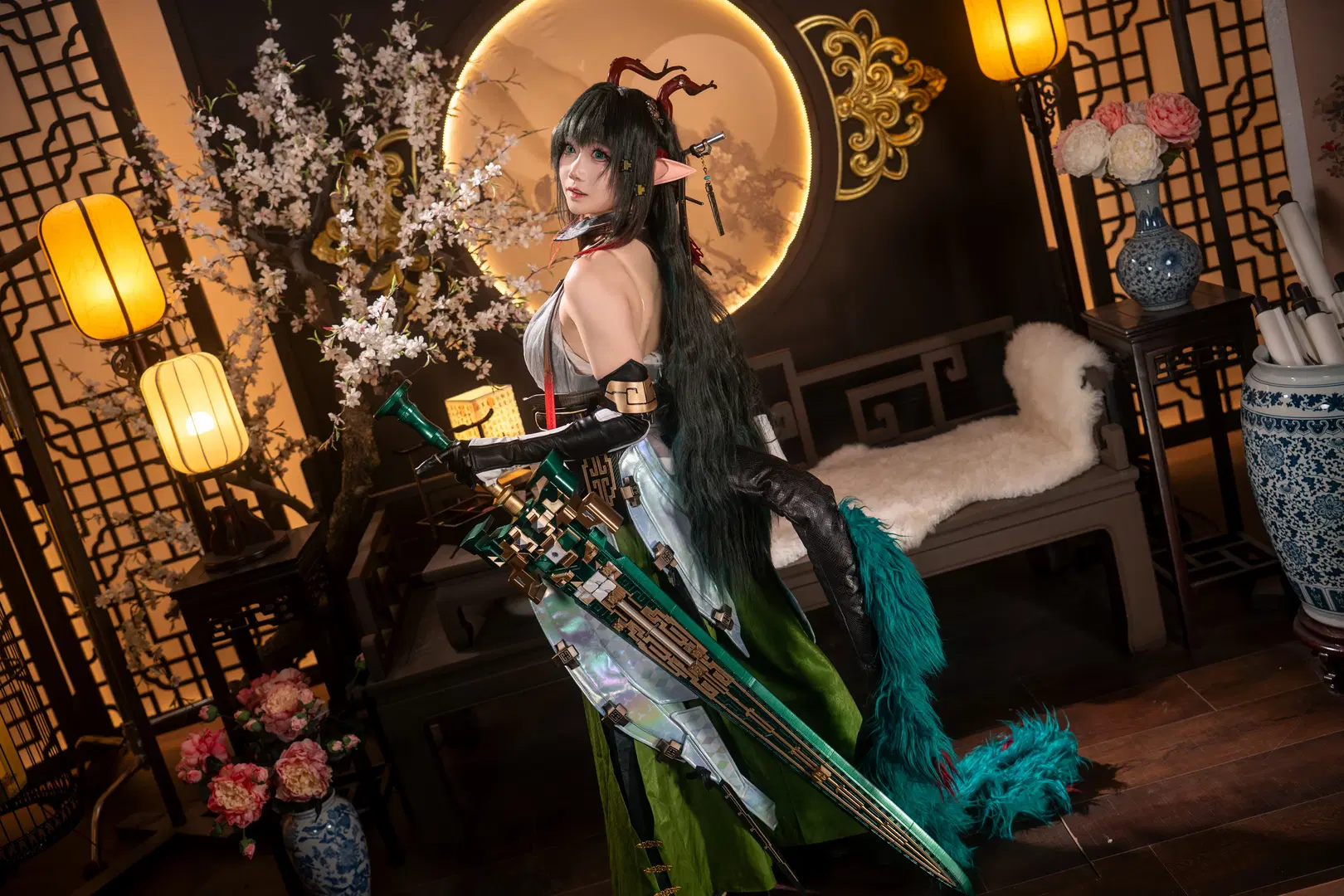 【庄方宜cos】明日方舟终末地国风巨剑少女的沉浸式演绎 - 柏油小星瞳📸 - 第3张