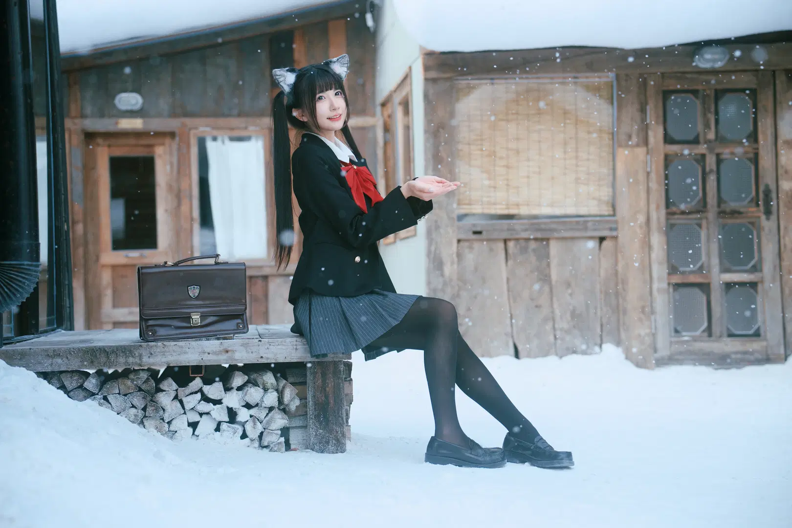 [Snow Country JK] Snow Country JK Uniform Photoshoot: Peak Winter vibes in First snow photography by 柏油小星瞳📸 - Image 3