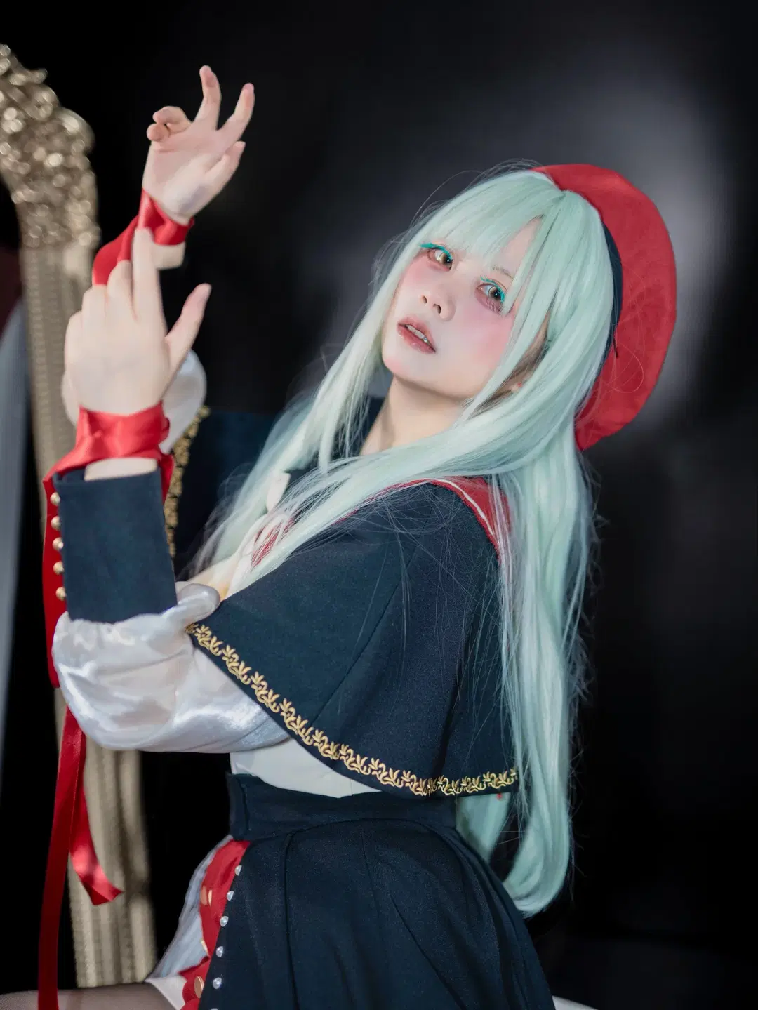 【若葉睦コスプレ】多頭の怪物、赤いリボンと黒ストッキングの視覚的衝突 - 杞杞 - 9枚目