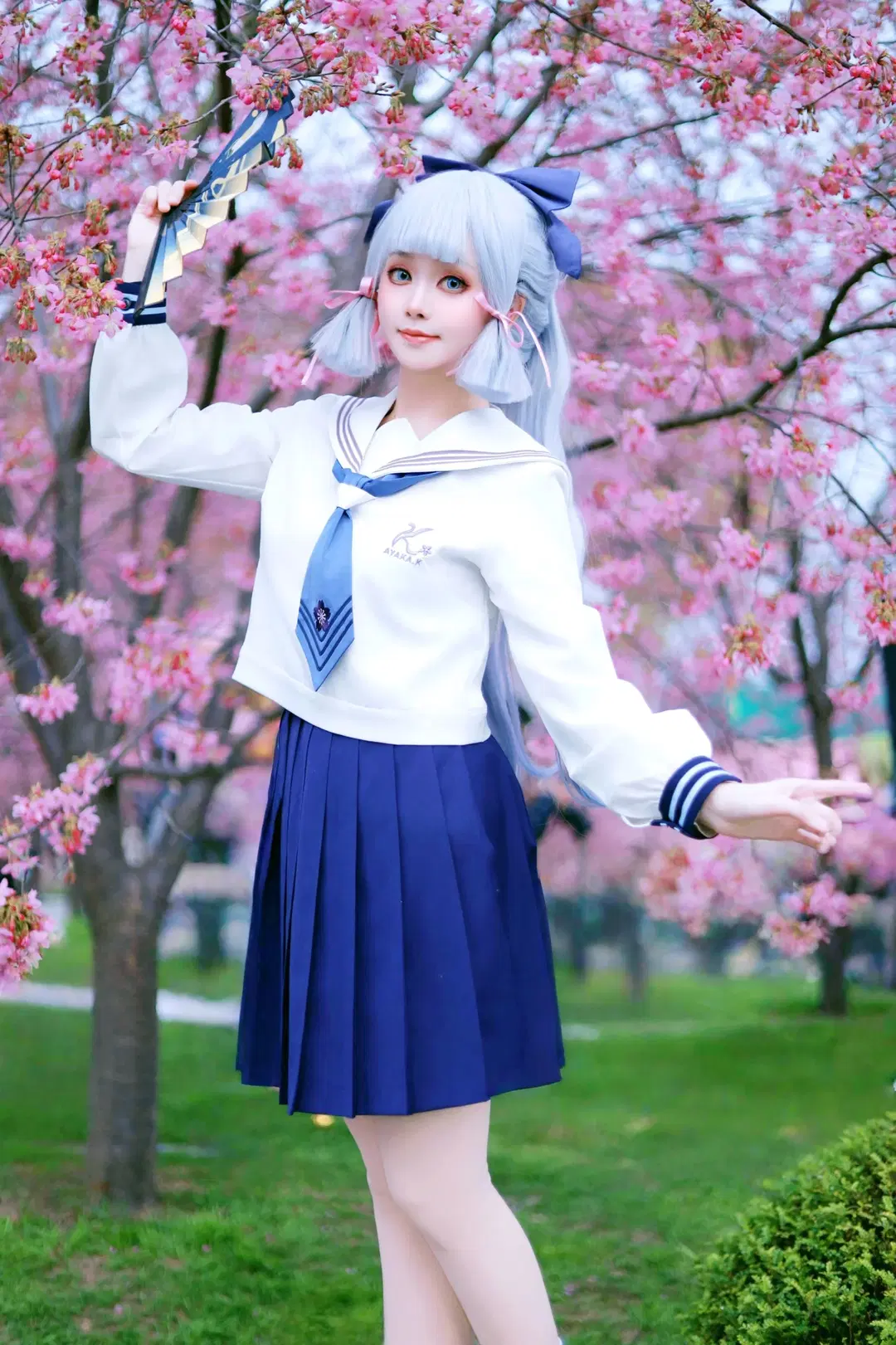 【神裡綾華cos】櫻花樹下的春日水手服