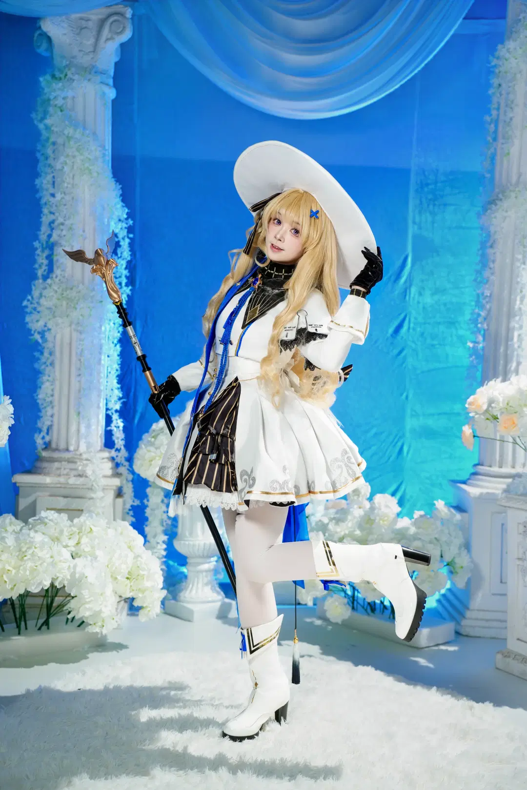 【菲比cos】鳴潮魔法少女菲比的鳥頭杖與白絲體驗 - 符吕子 - 第2張