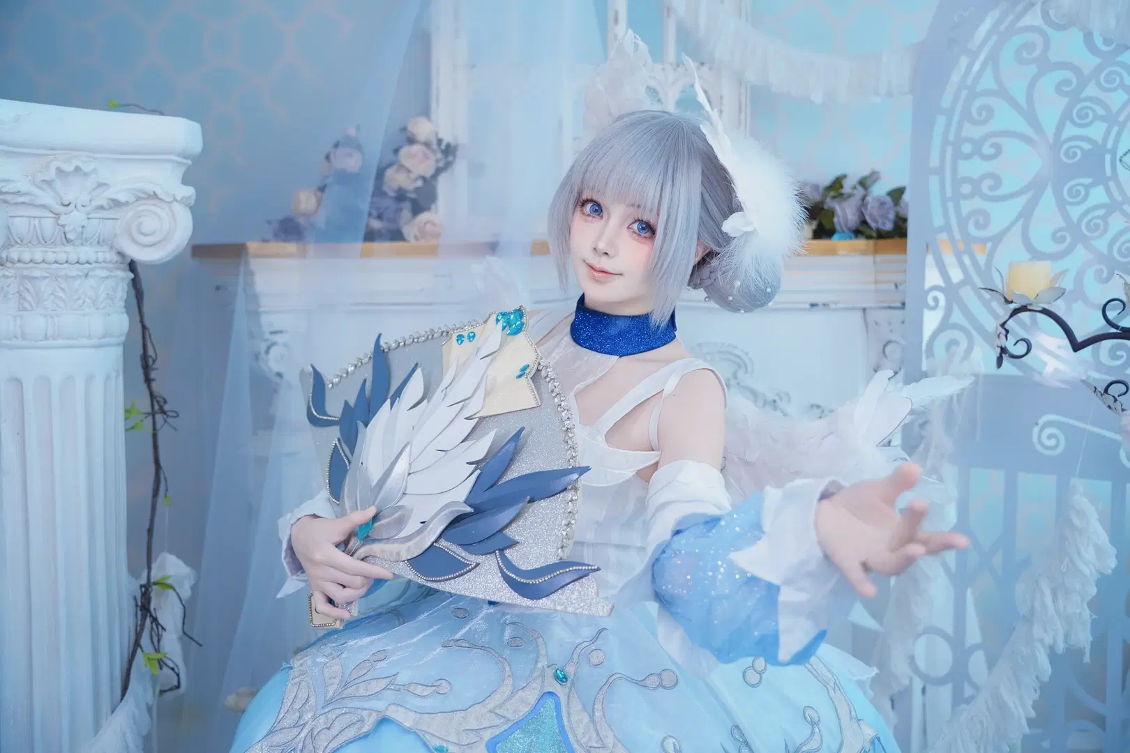 [Xiao Qiao Cosplay] Swan Dream in Honor of Kings: The Perfect Match of Ice-Blue Feathers and White Stockings by 符吕子 - Image 3